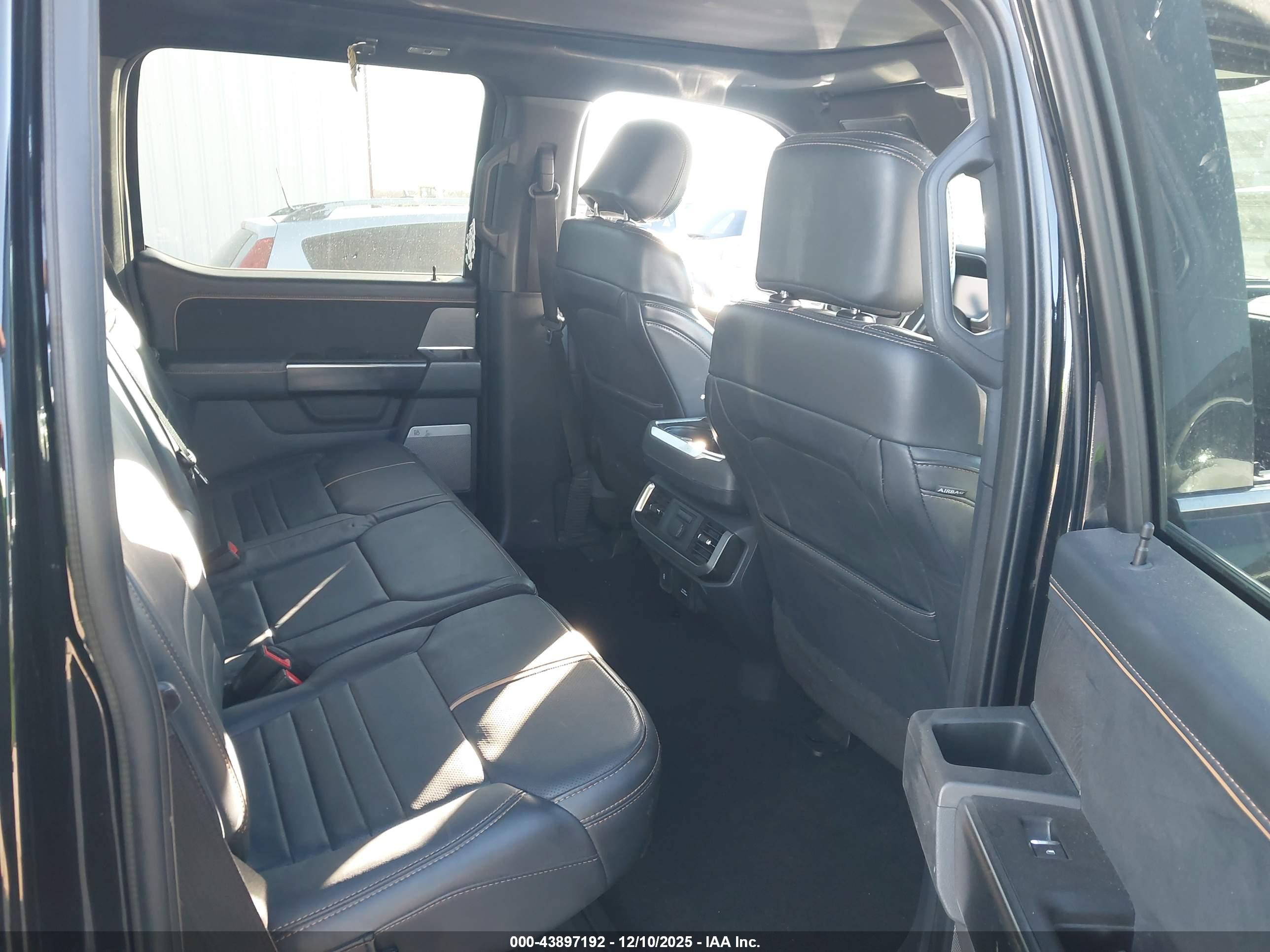 FORD F-150 image 8