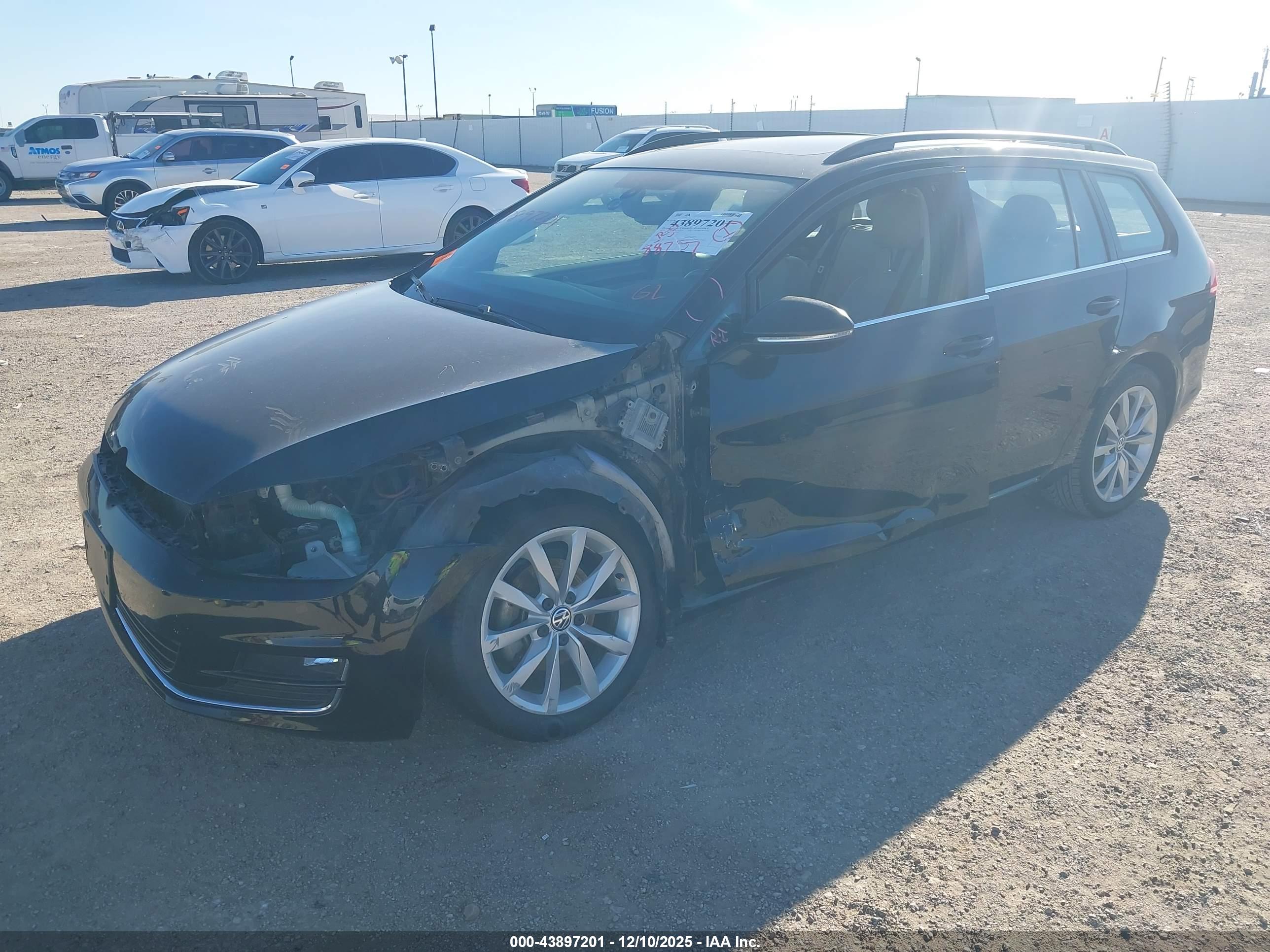 VOLKSWAGEN GOLF image 2