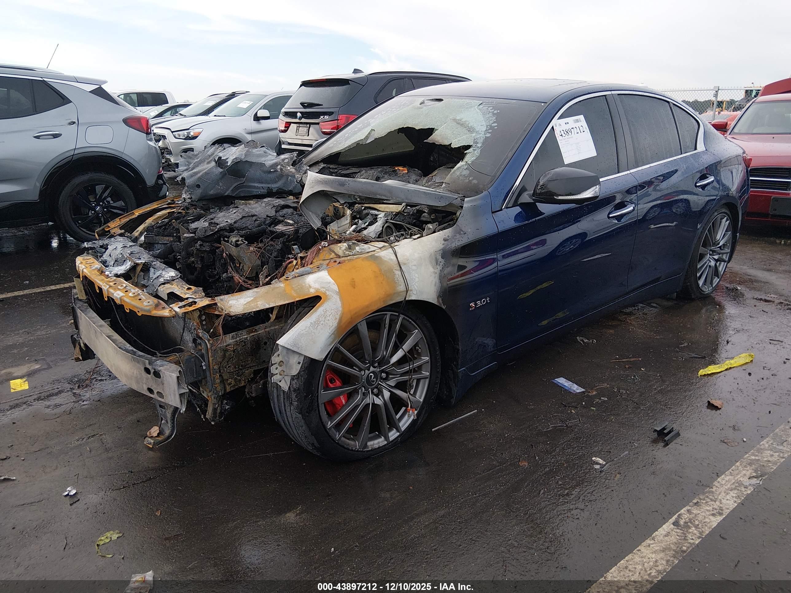 INFINITI Q50 image 2