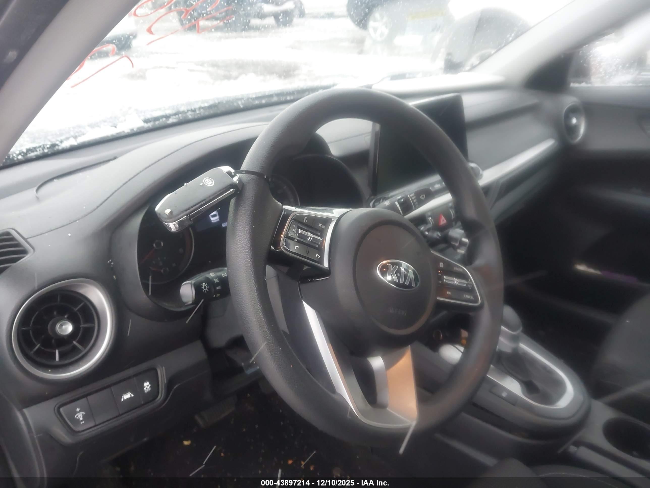 KIA FORTE image 11