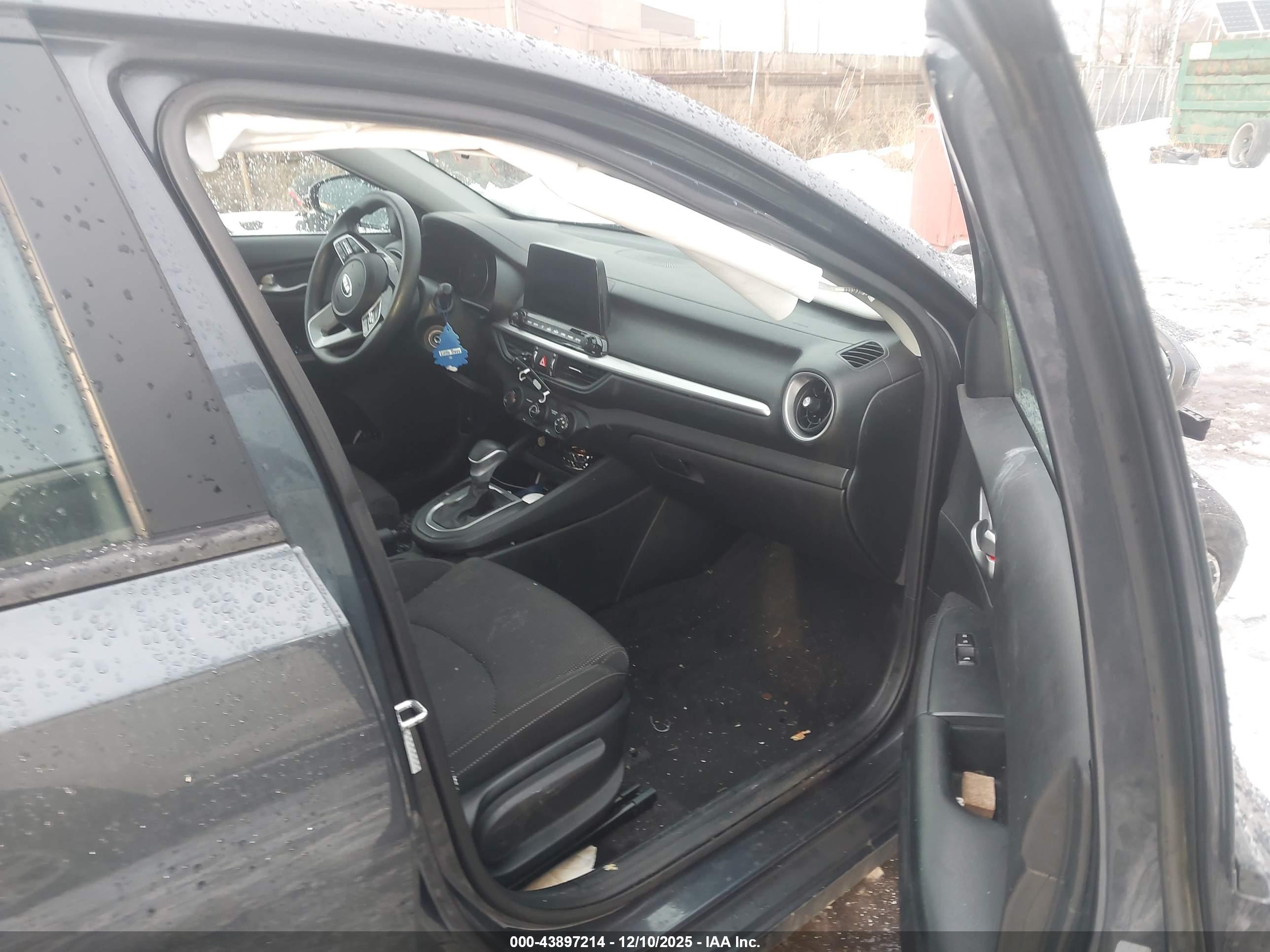 KIA FORTE image 5