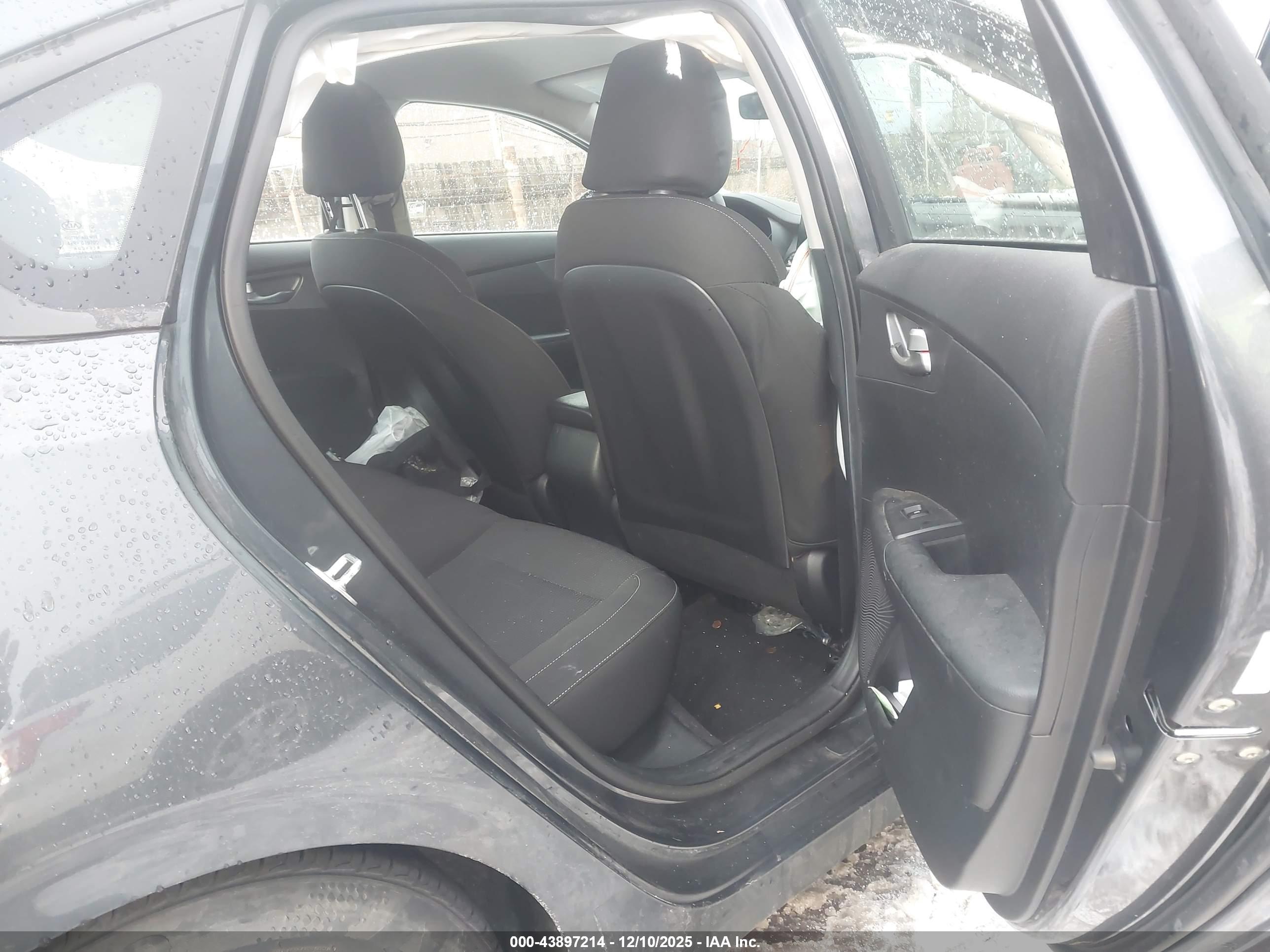 KIA FORTE image 8