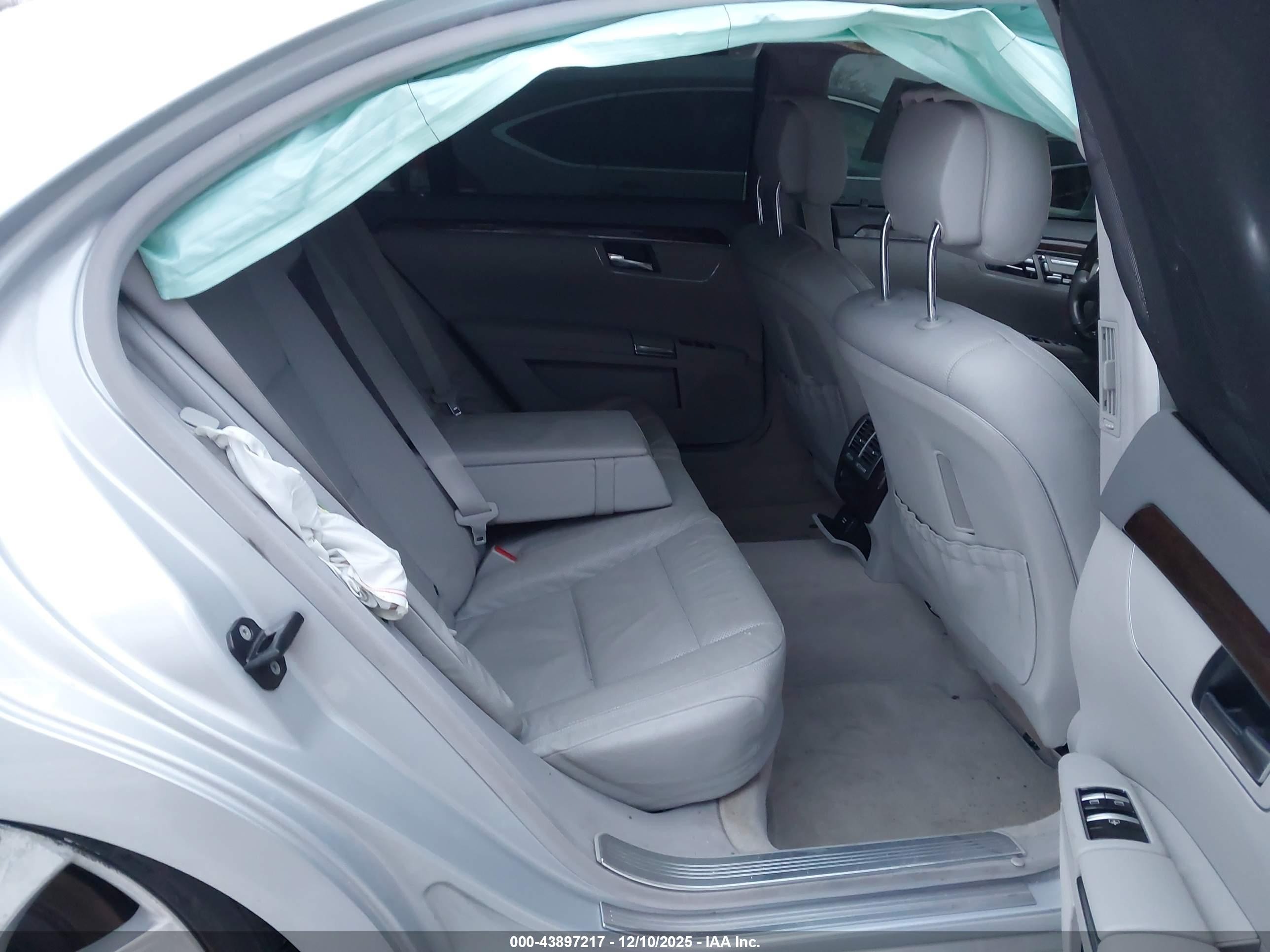 MERCEDES-BENZ S image 8