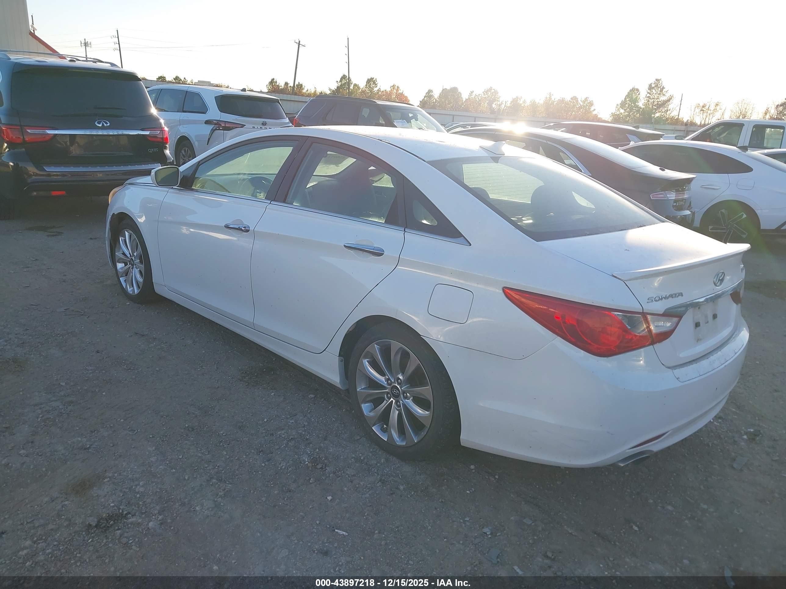 HYUNDAI SONATA image 3