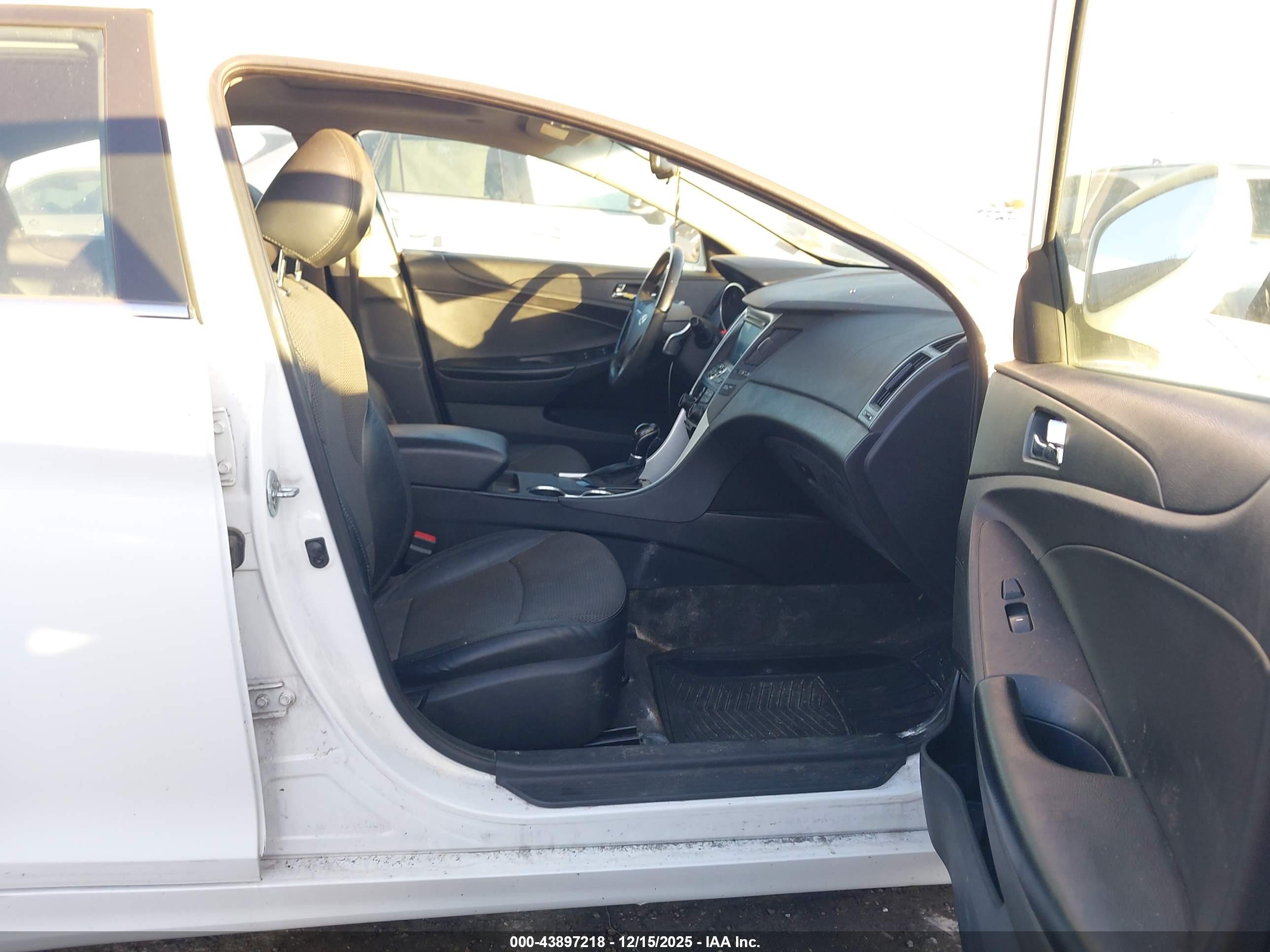 HYUNDAI SONATA image 5