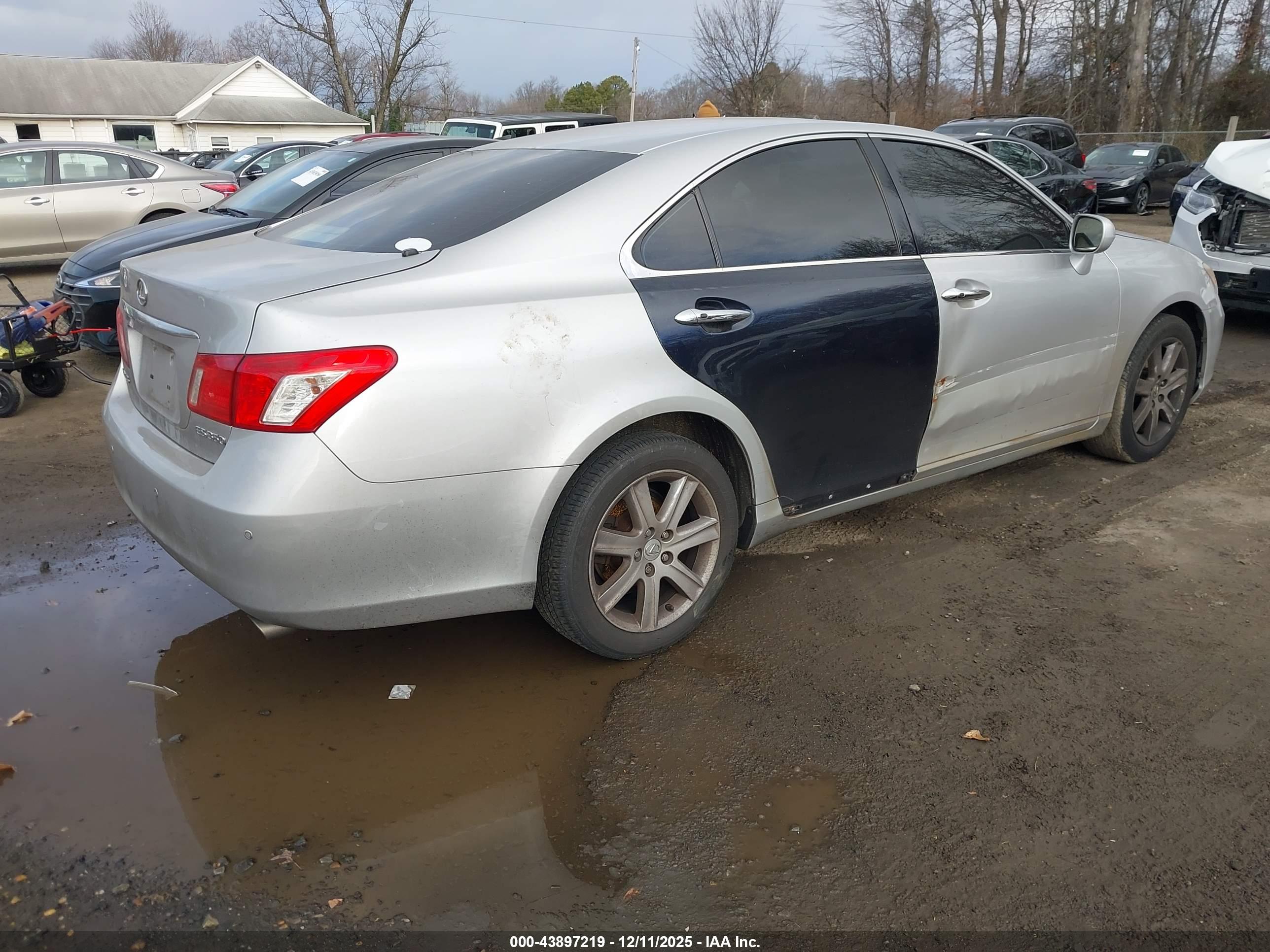 LEXUS ES image 4