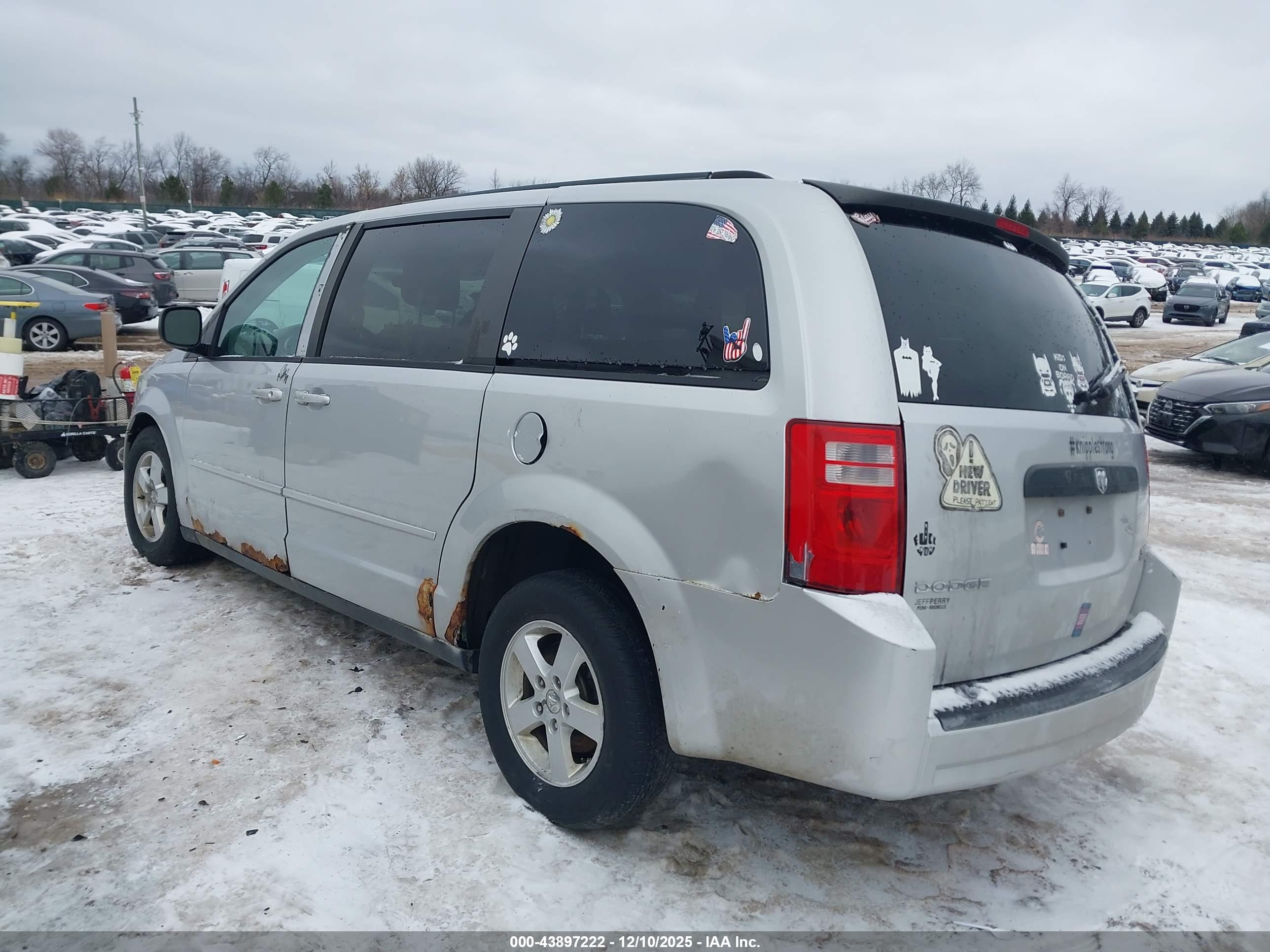 DODGE GRAND image 3
