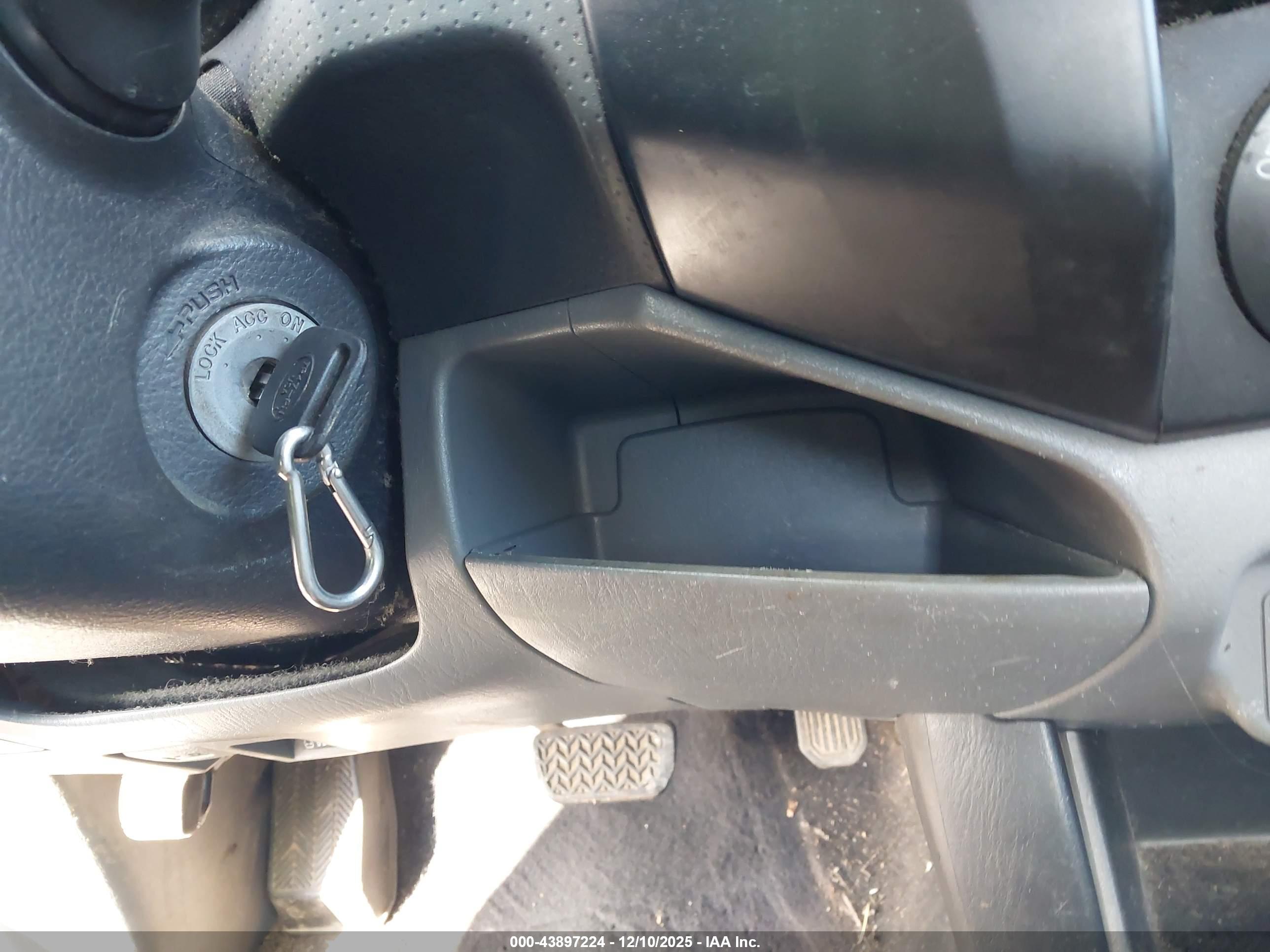 TOYOTA TACOMA image 11