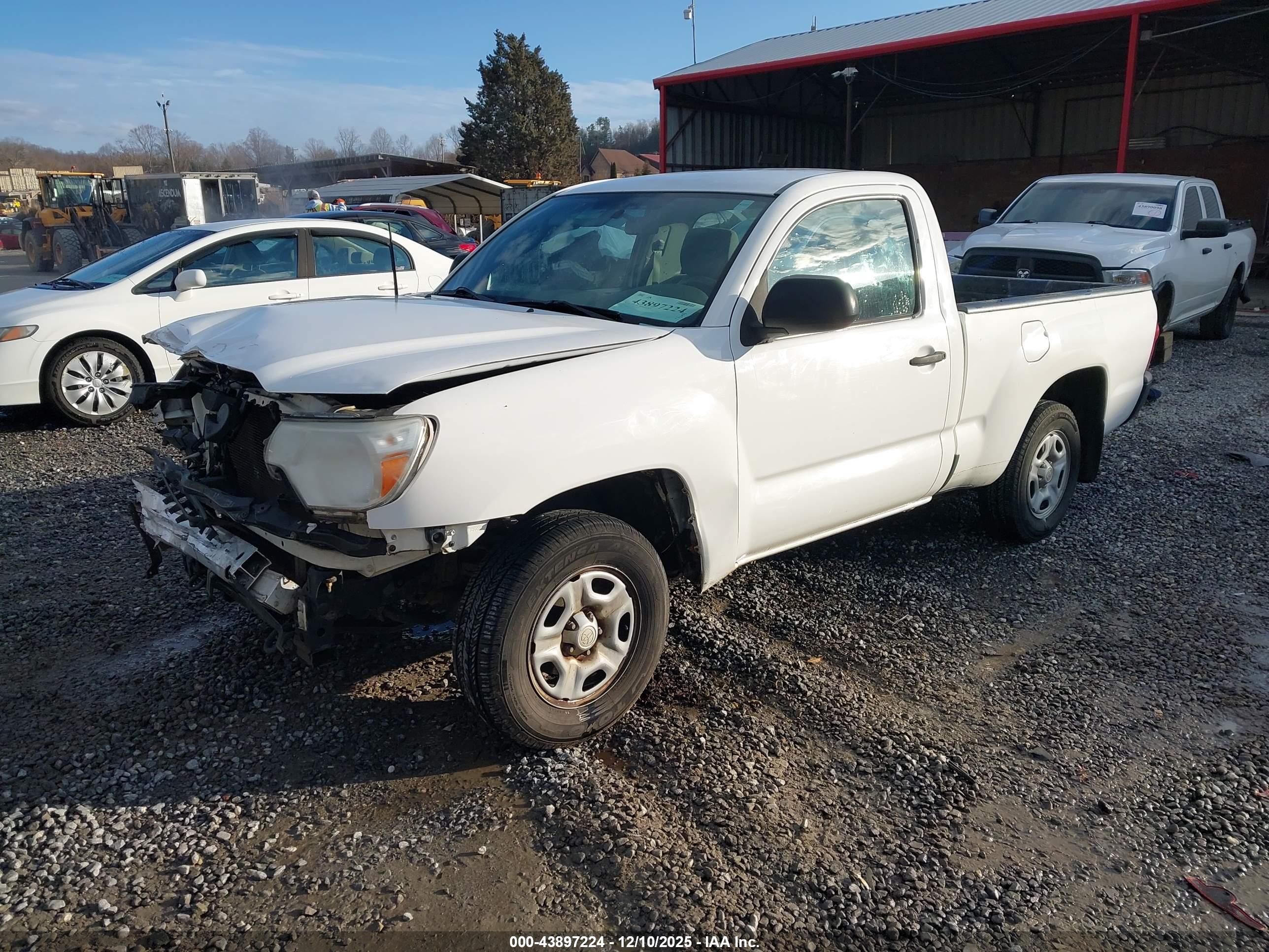 TOYOTA TACOMA image 2