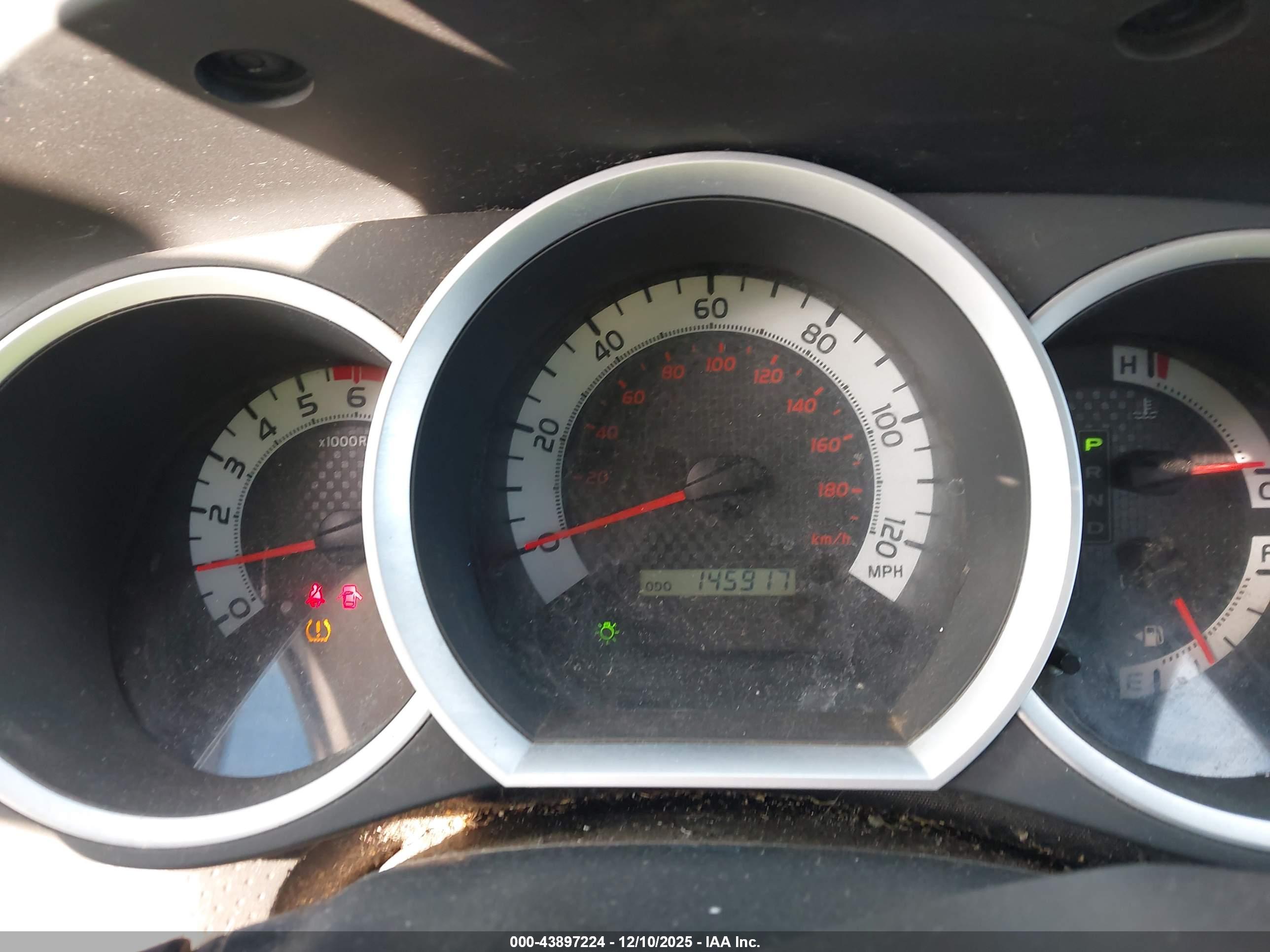 TOYOTA TACOMA image 7
