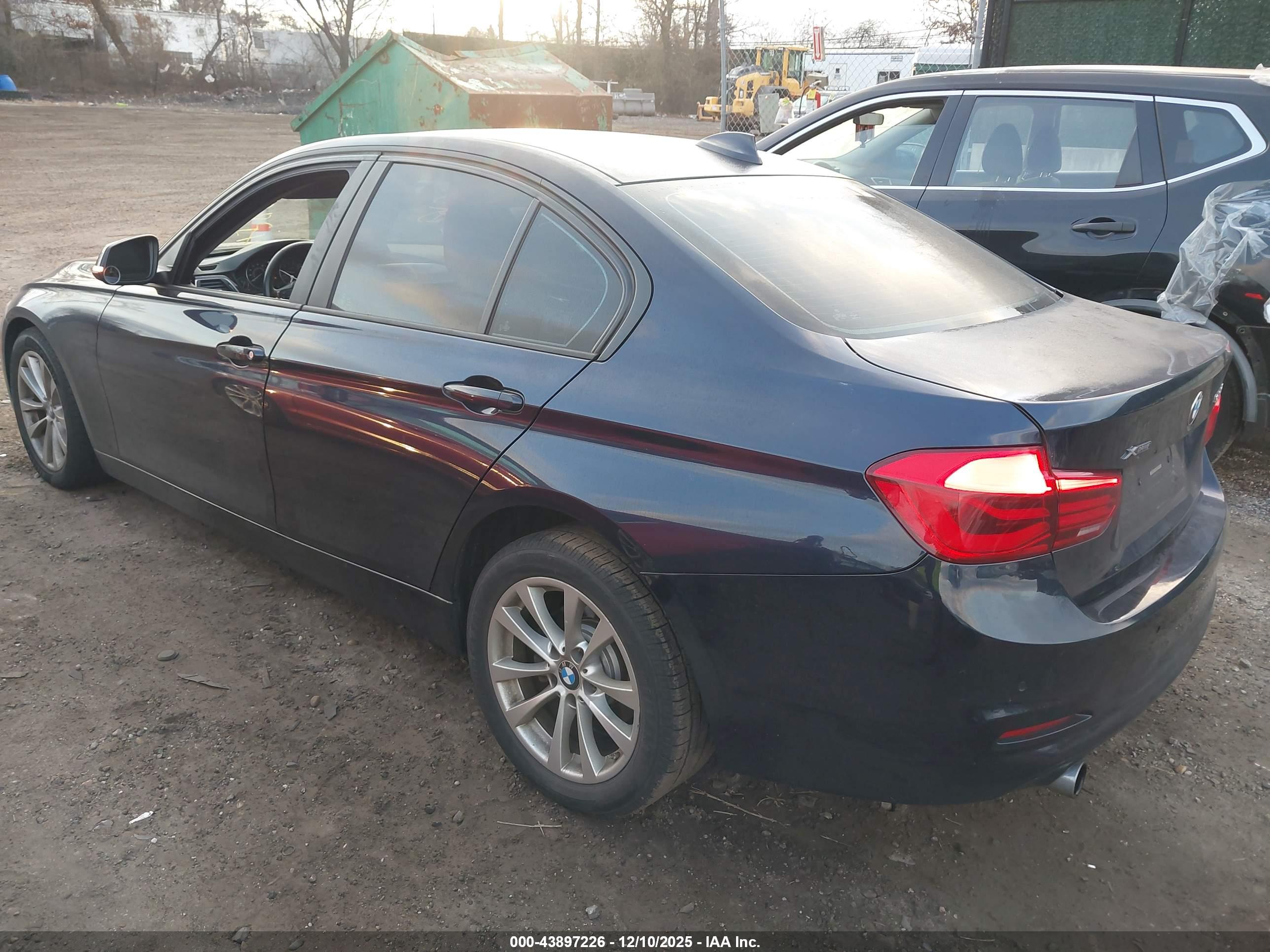 BMW 320I image 3