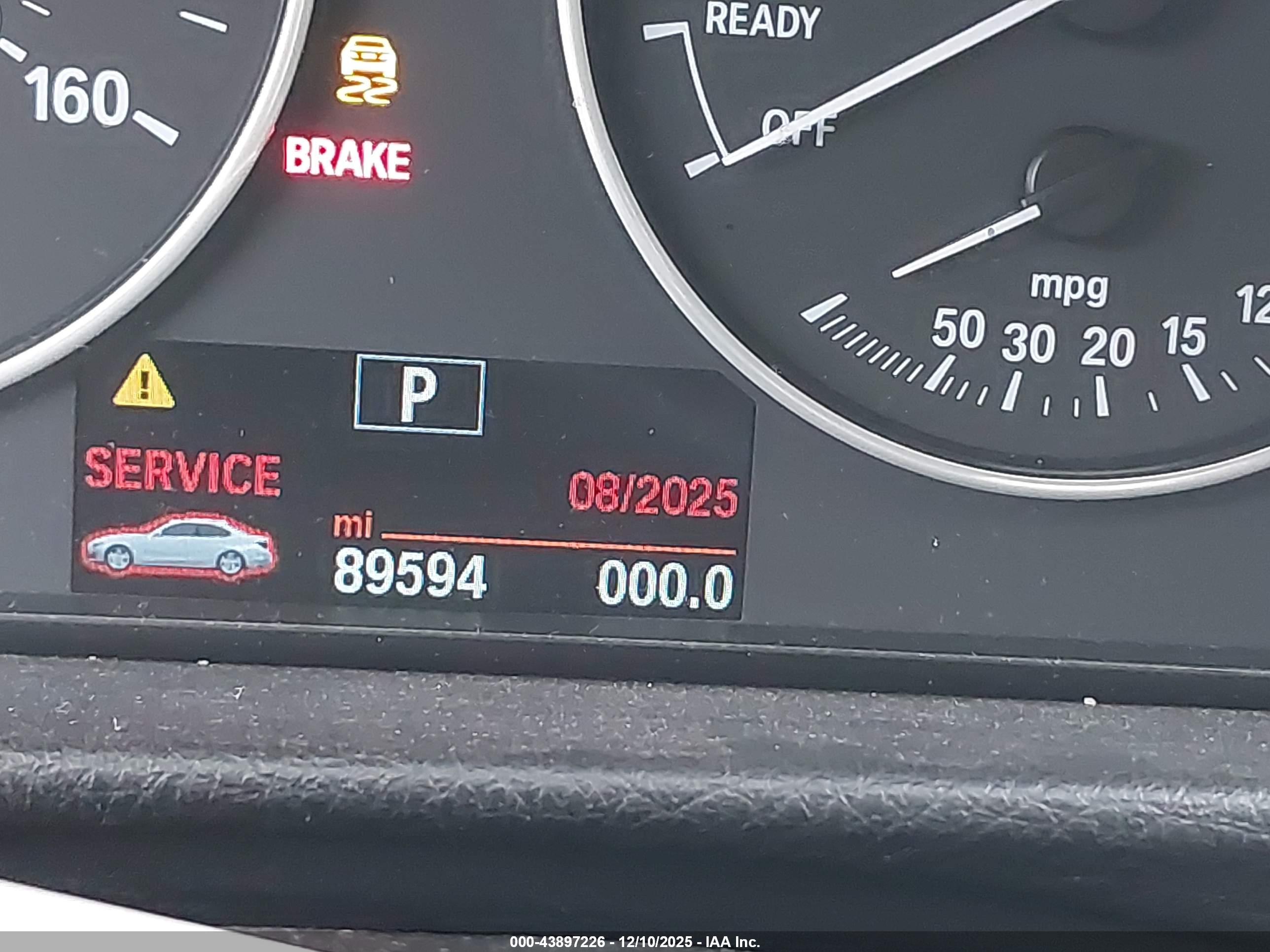 BMW 320I image 7