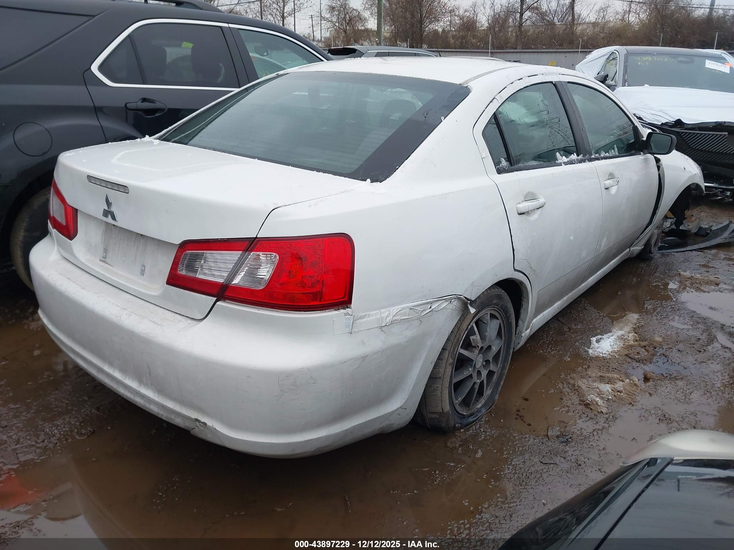 MITSUBISHI GALANT image 4