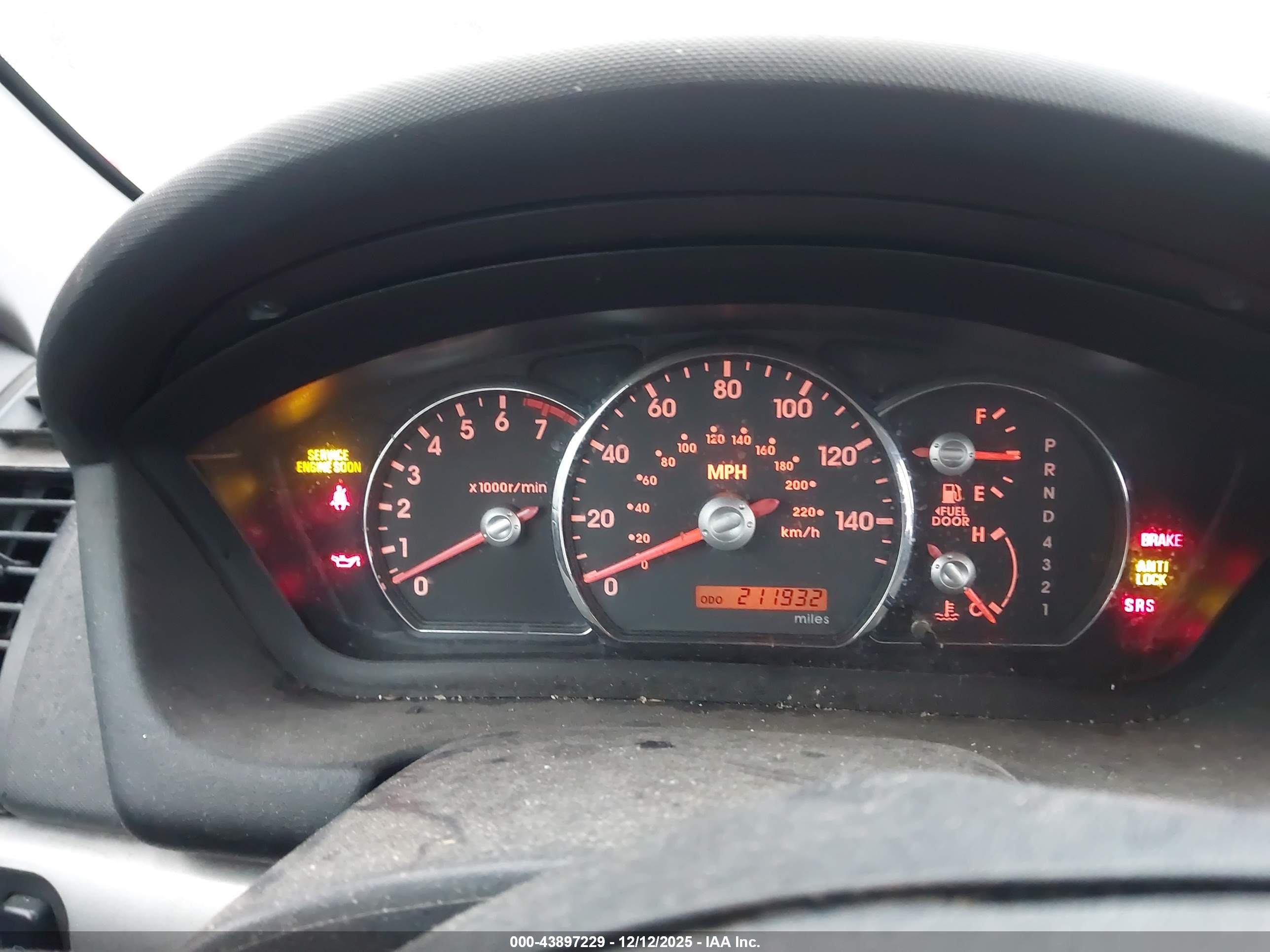 MITSUBISHI GALANT image 7