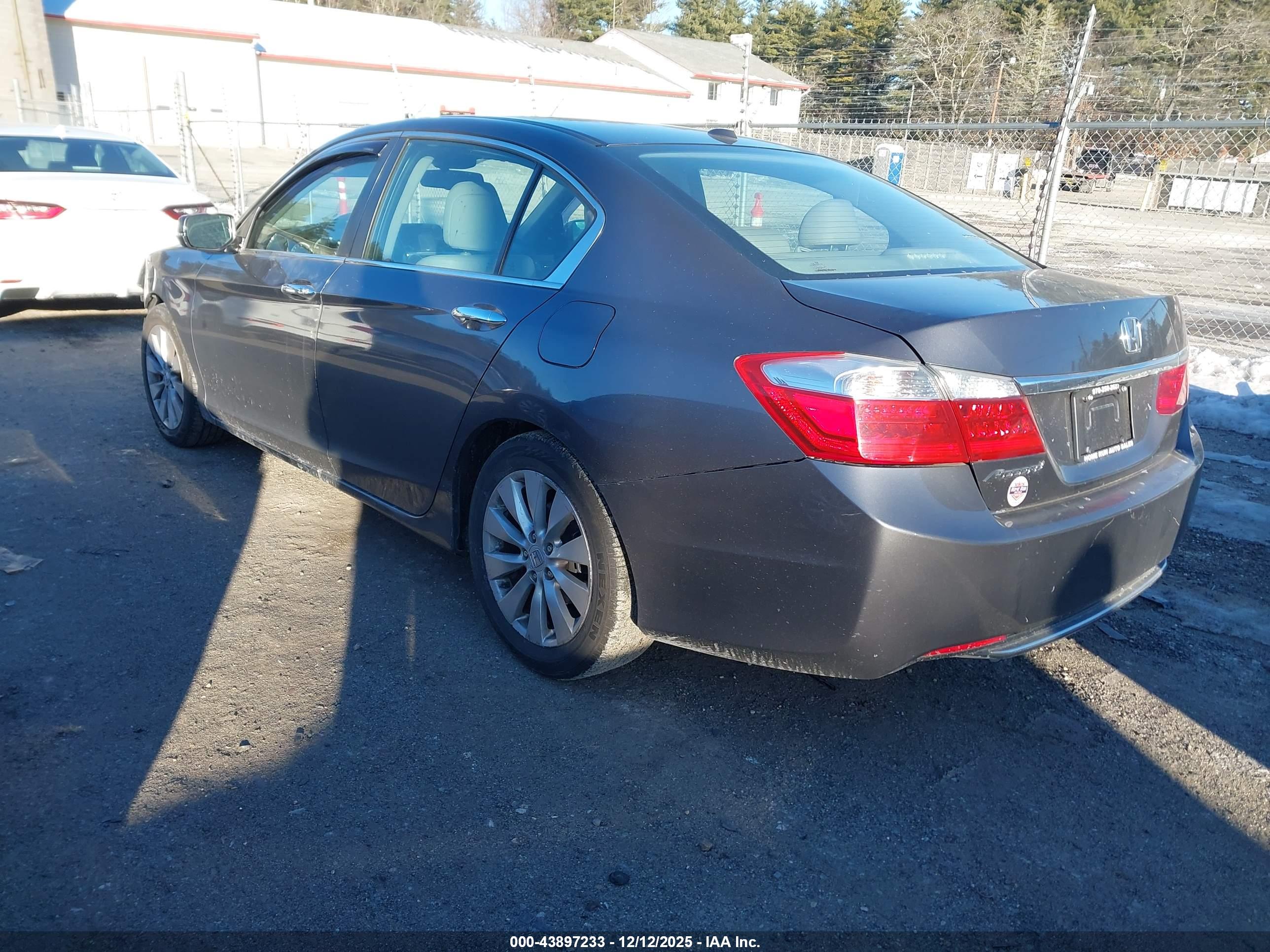 HONDA ACCORD image 3
