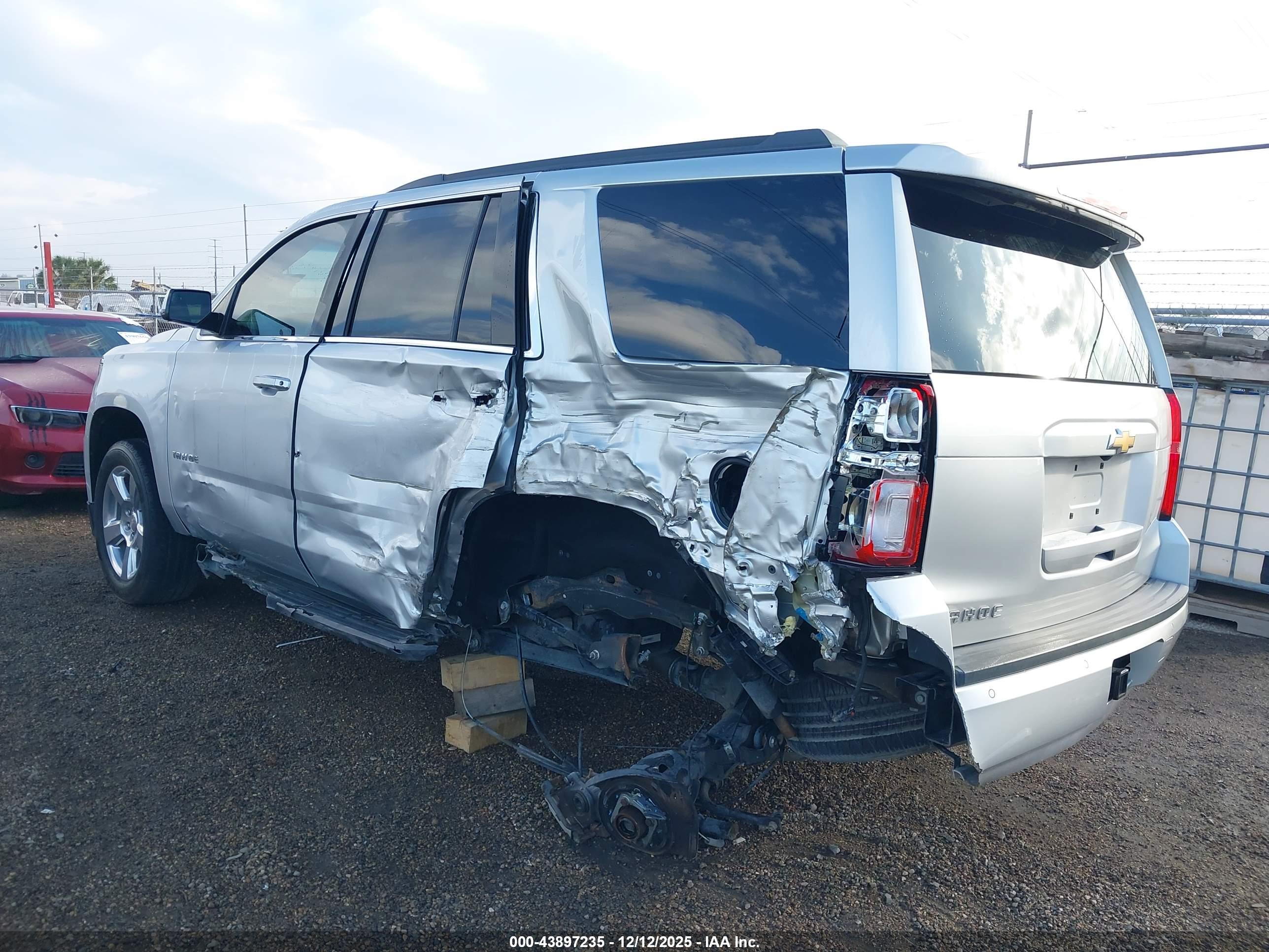 CHEVROLET TAHOE image 6