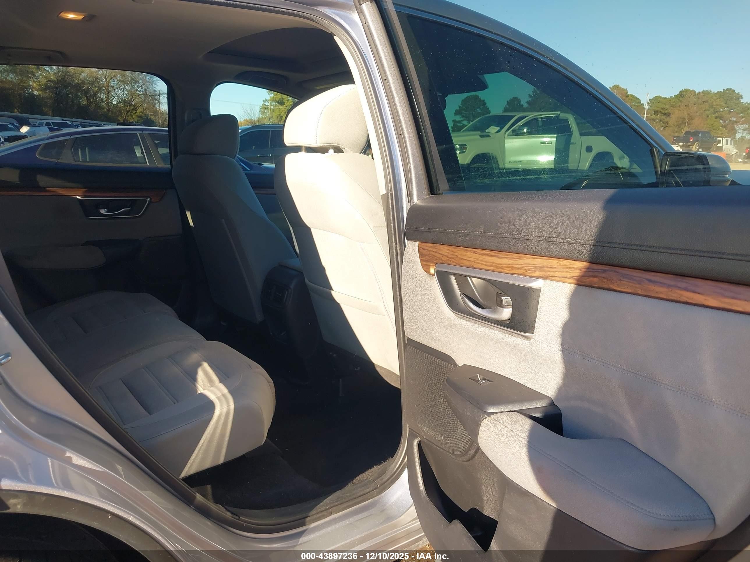 HONDA CR-V image 8
