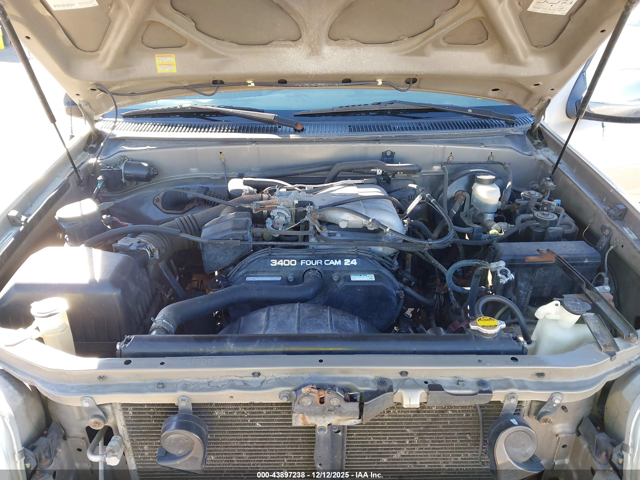 TOYOTA TUNDRA image 10
