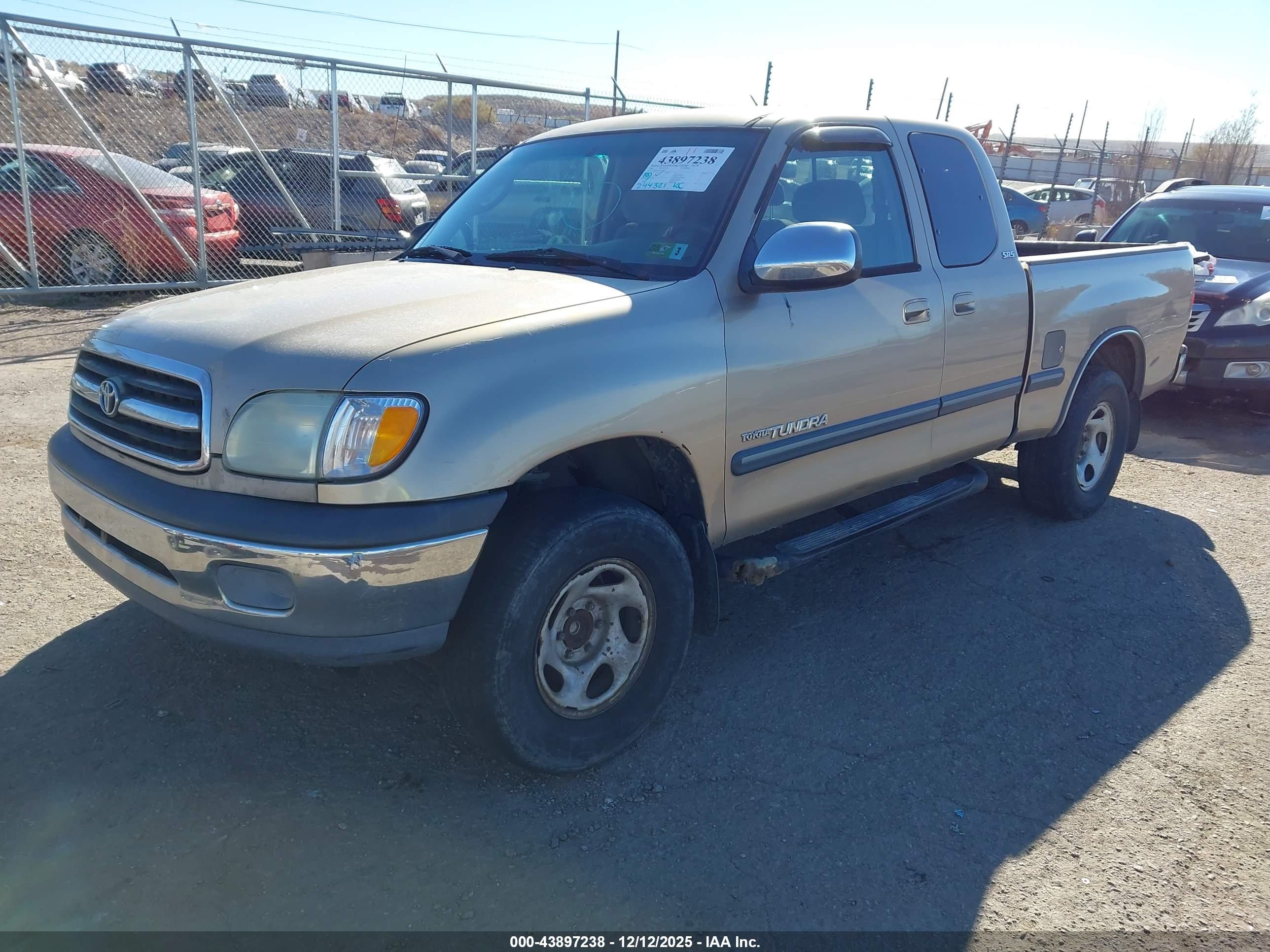 TOYOTA TUNDRA image 2