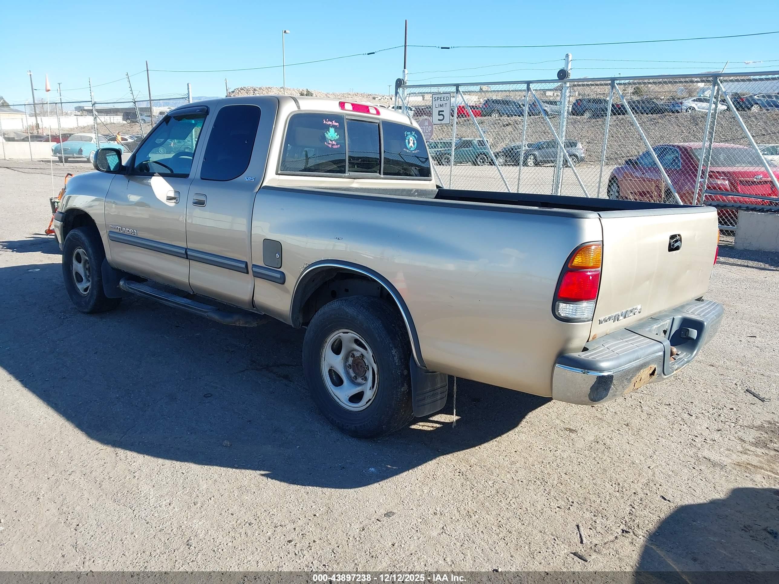 TOYOTA TUNDRA image 3