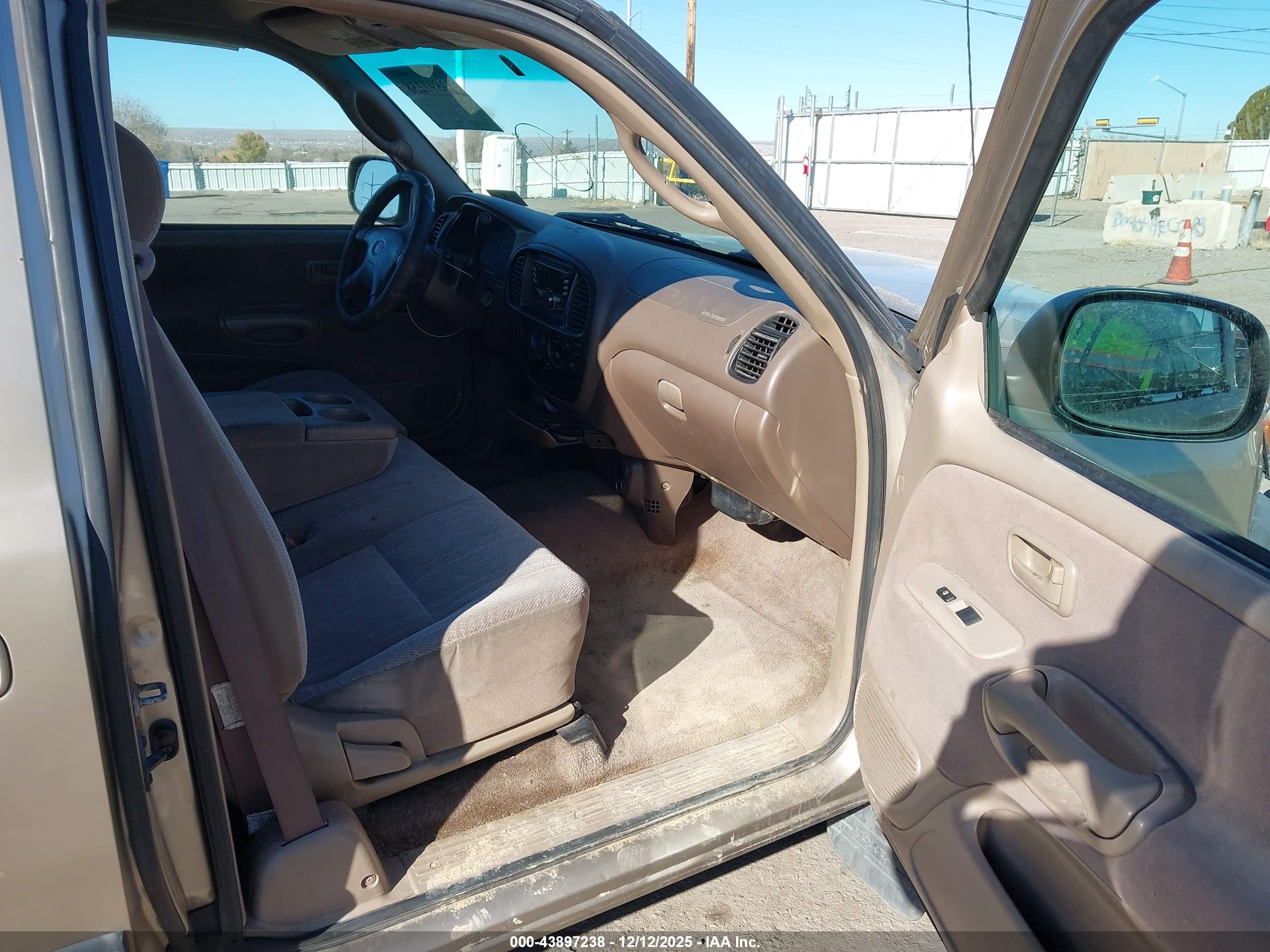 TOYOTA TUNDRA image 5