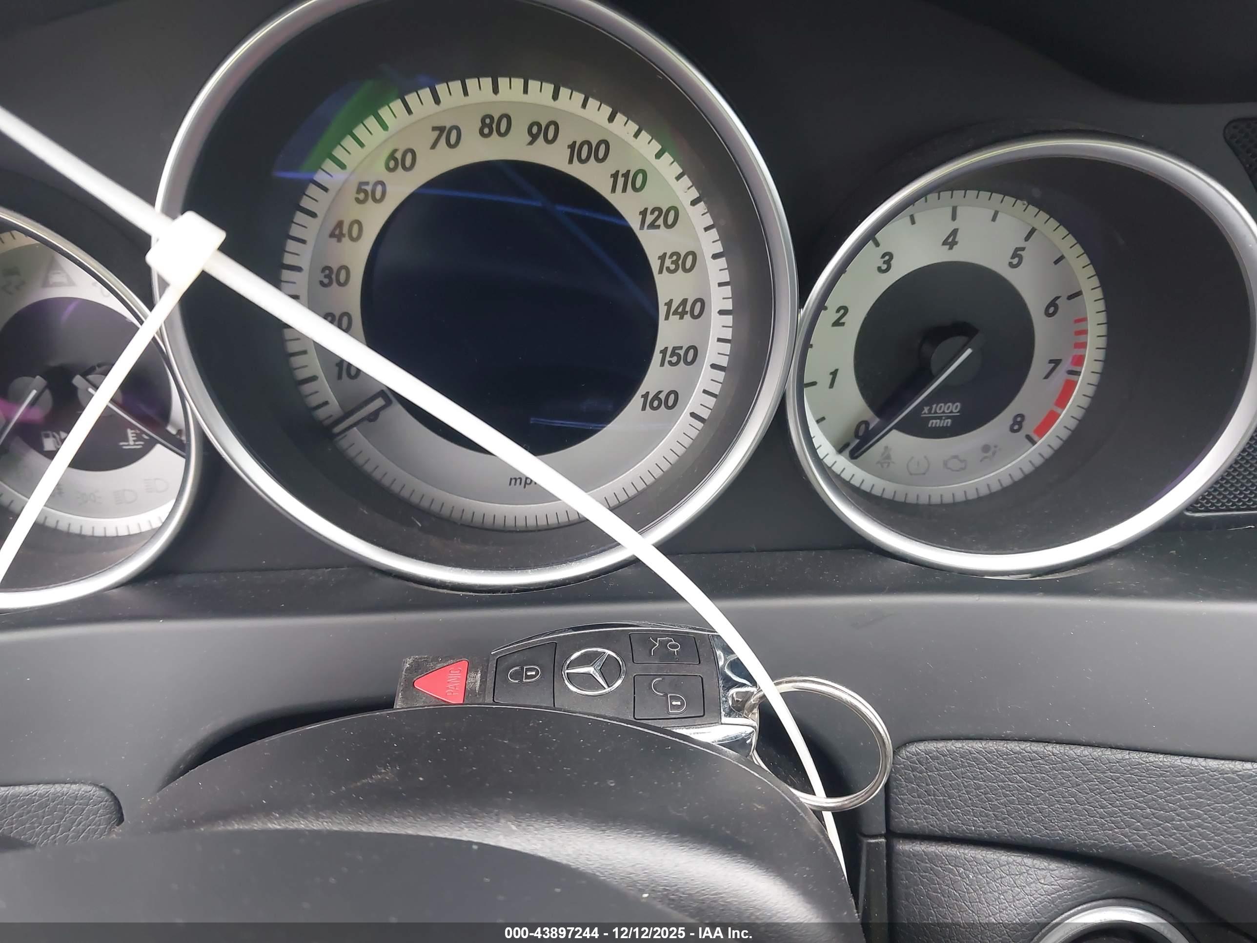 MERCEDES-BENZ C image 11
