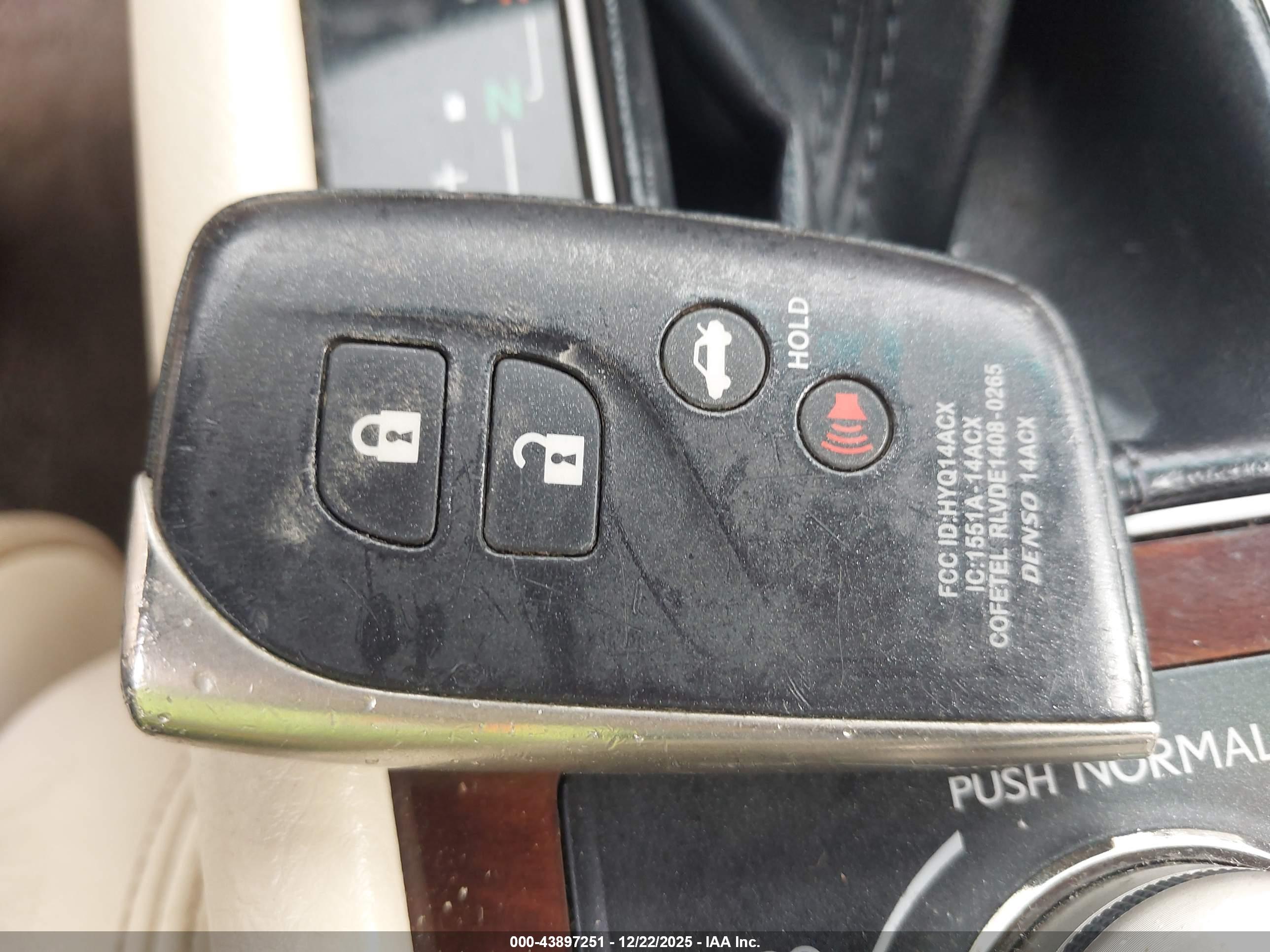 LEXUS LS image 11