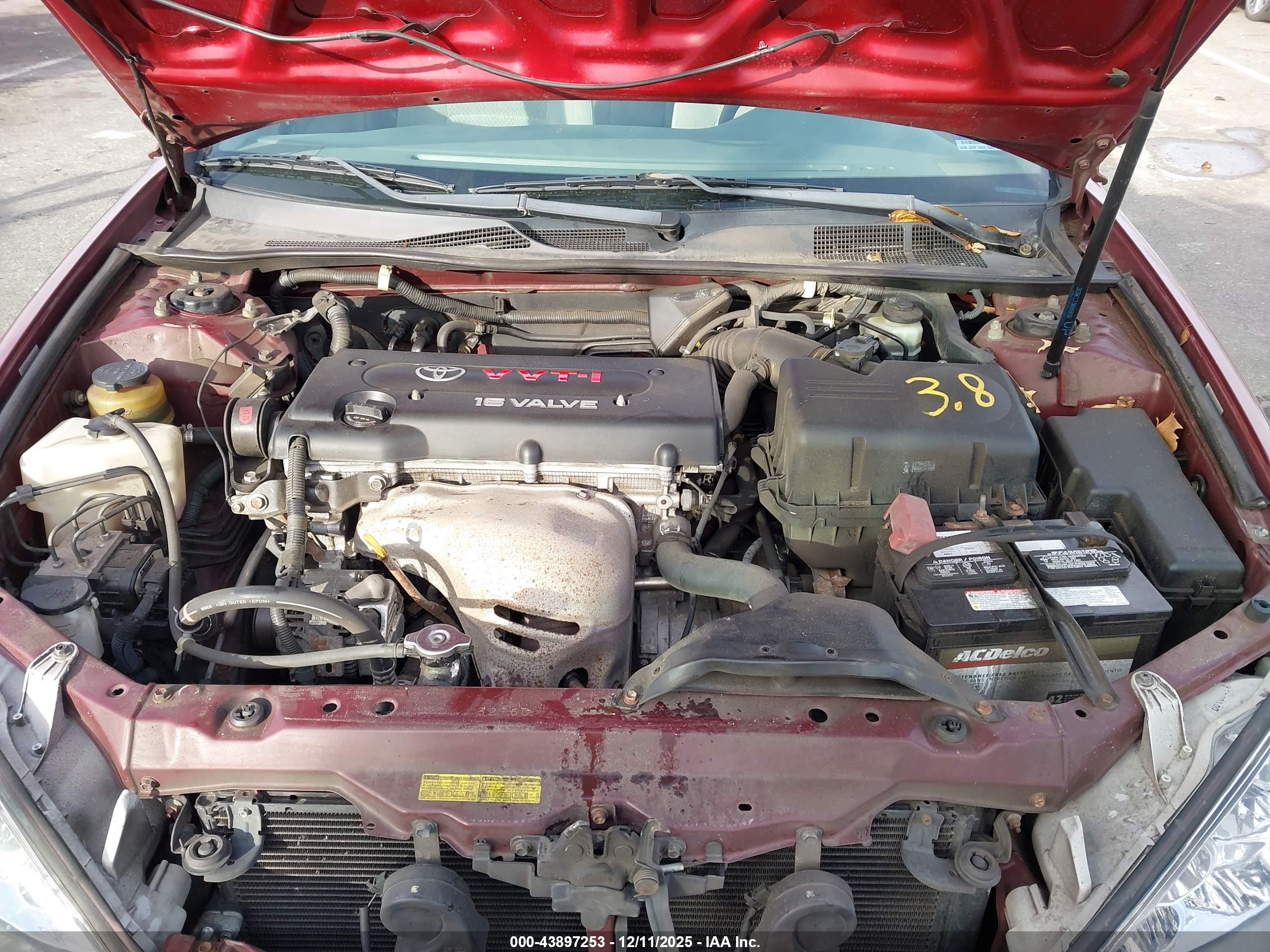 TOYOTA CAMRY image 10
