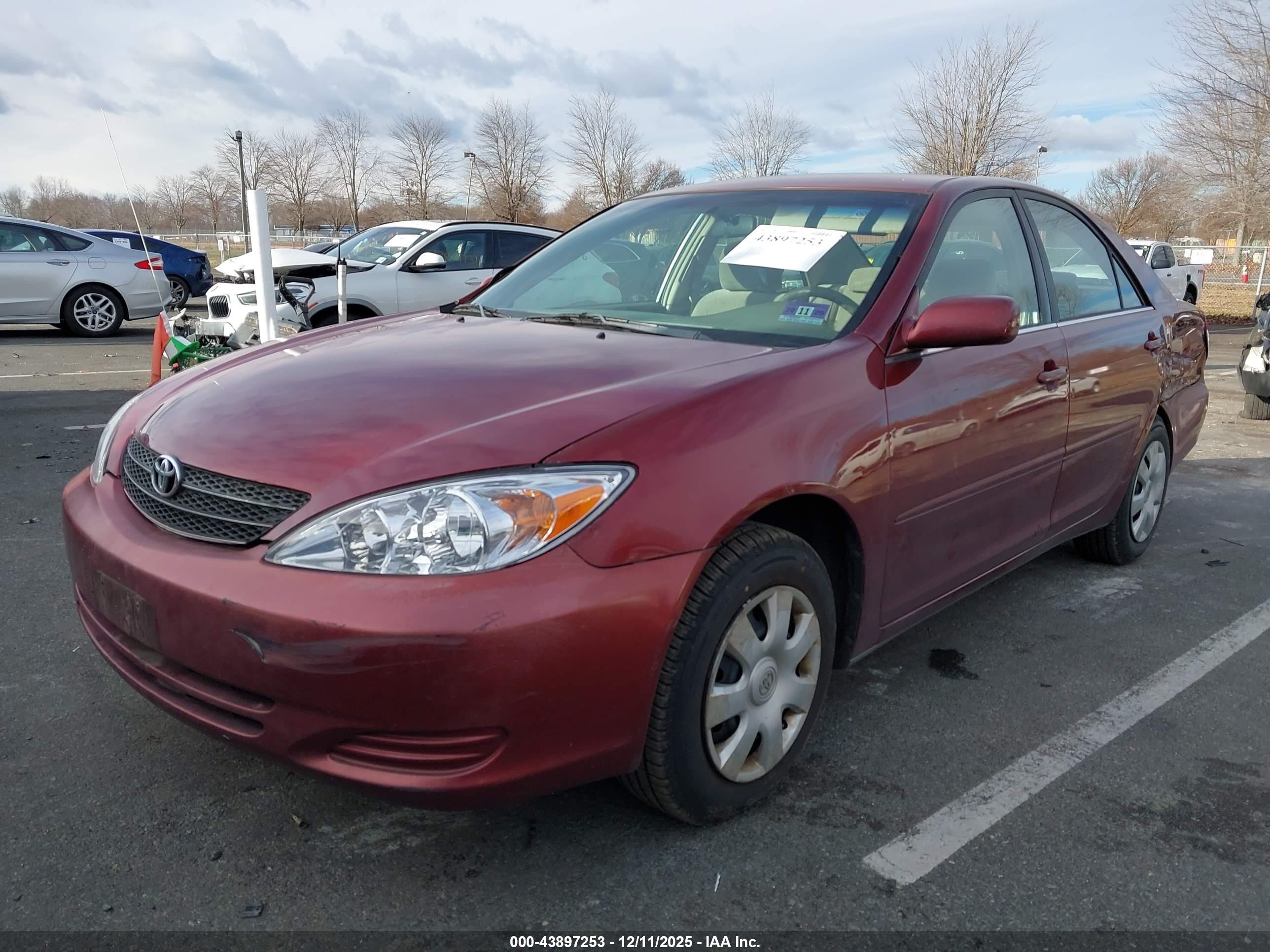TOYOTA CAMRY image 2