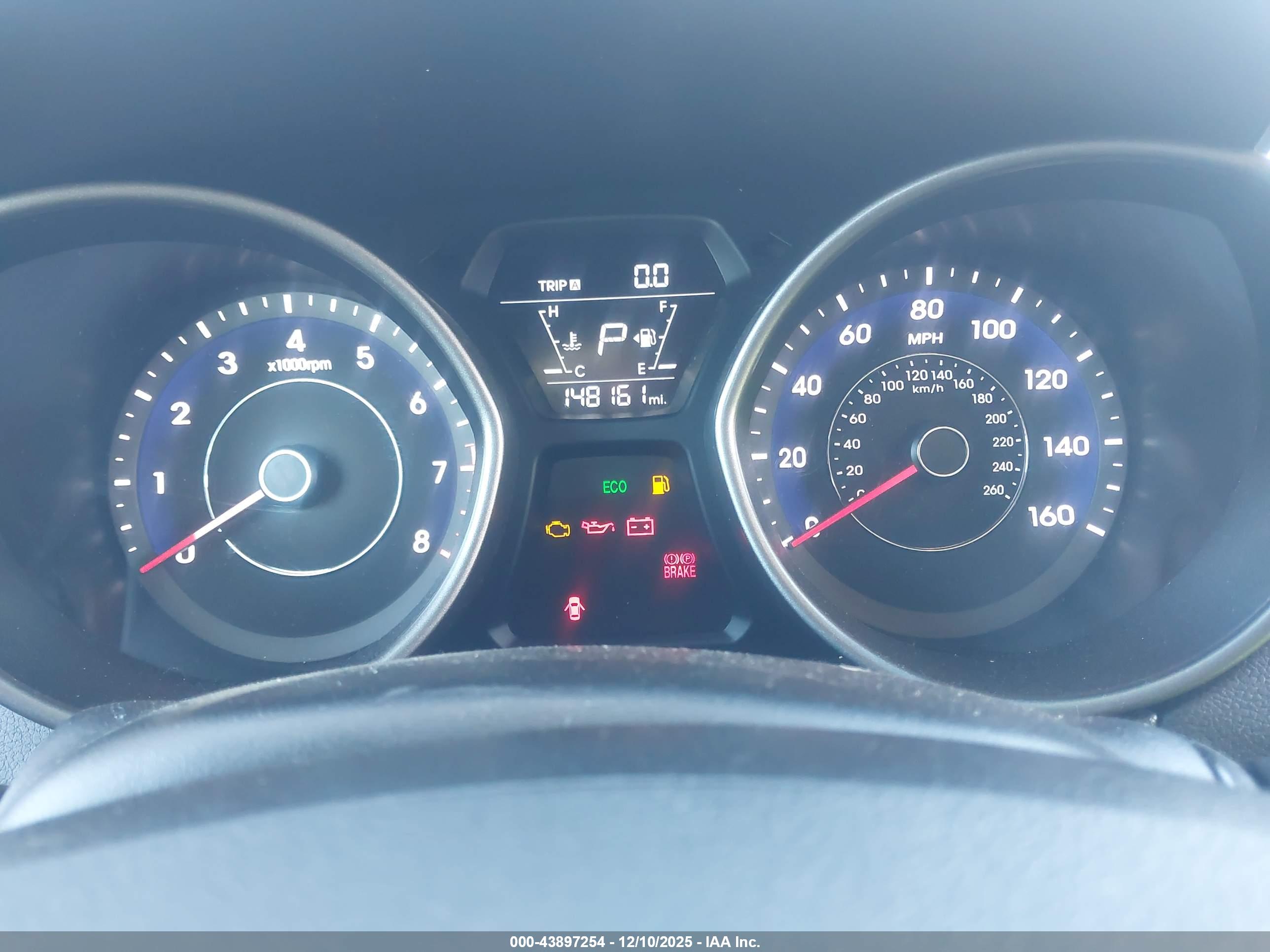 HYUNDAI ELANTRA image 7