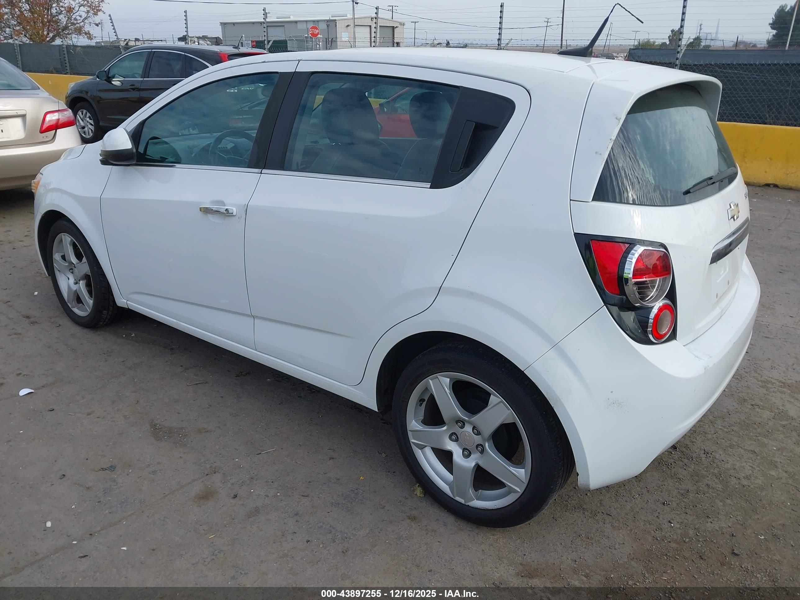 CHEVROLET SONIC image 3