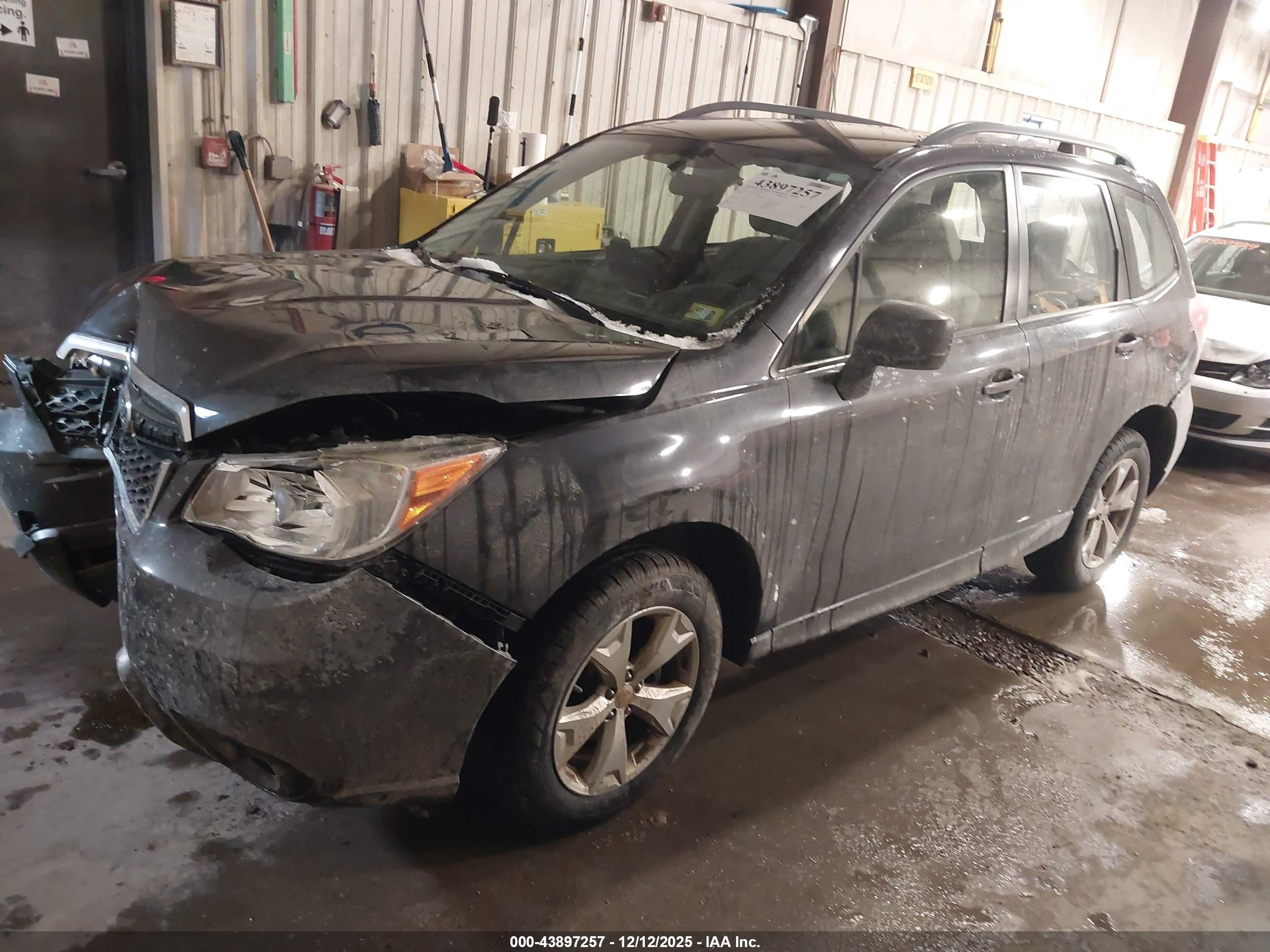 SUBARU FORESTER image 2