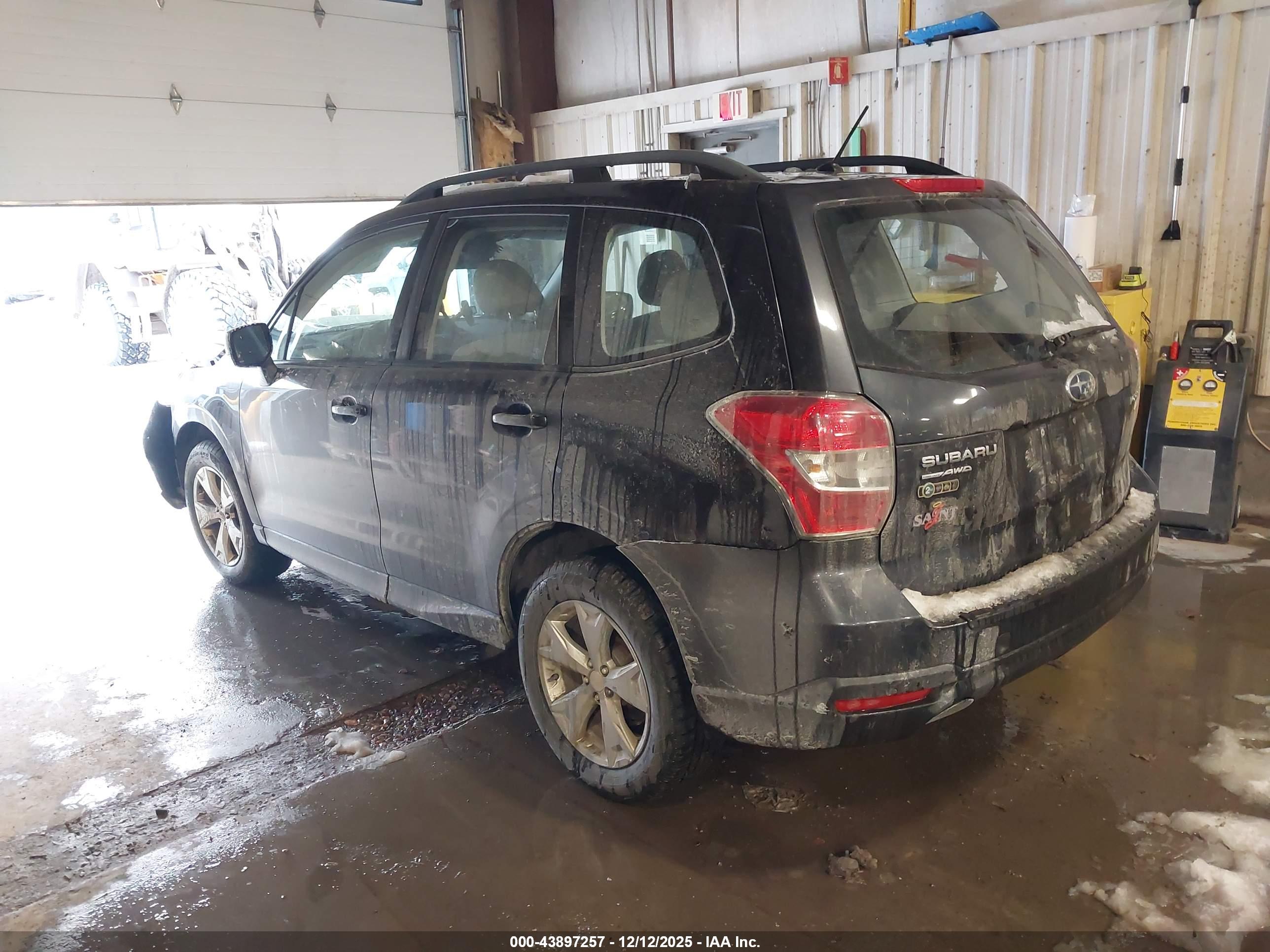 SUBARU FORESTER image 3