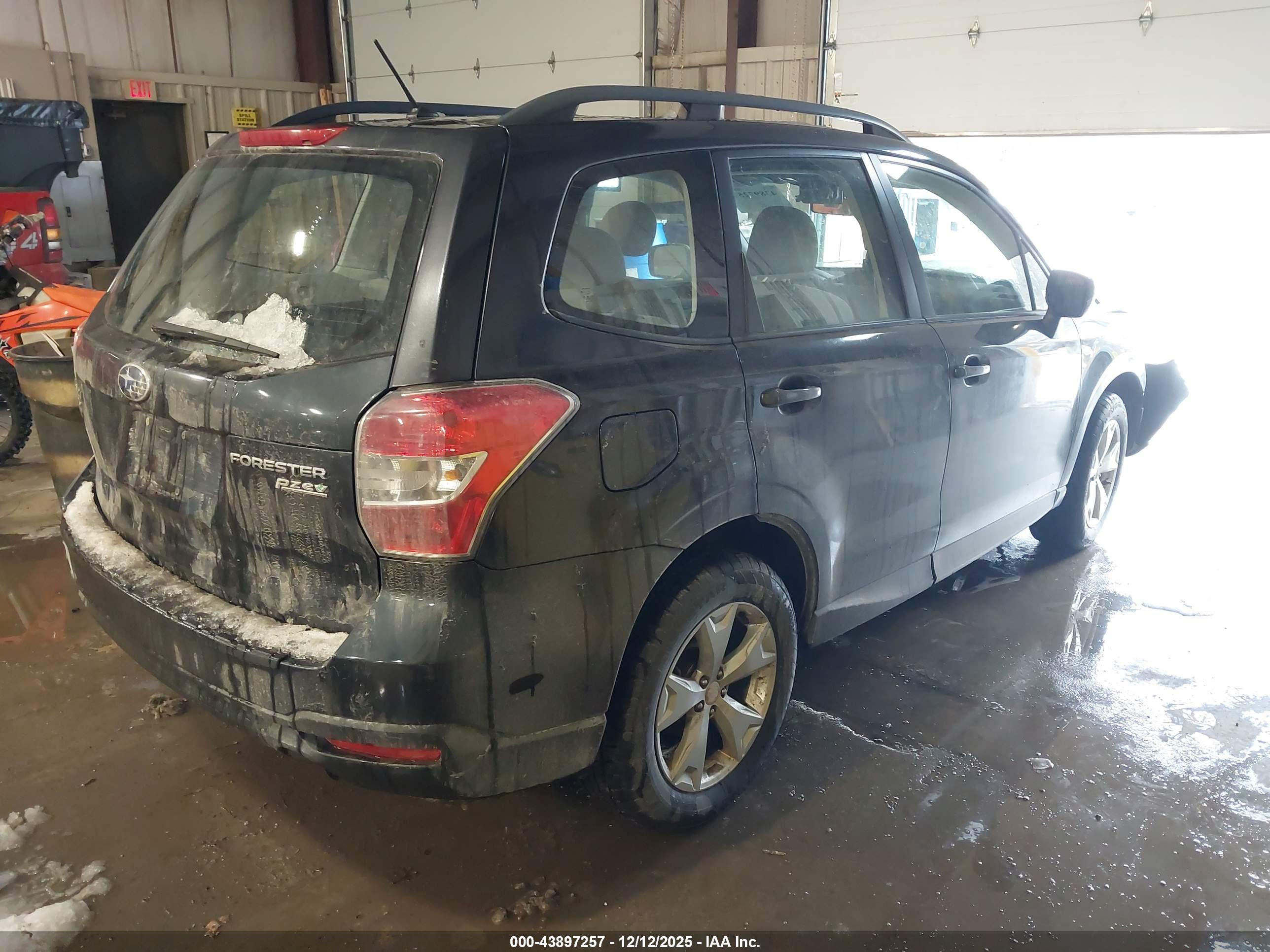 SUBARU FORESTER image 4