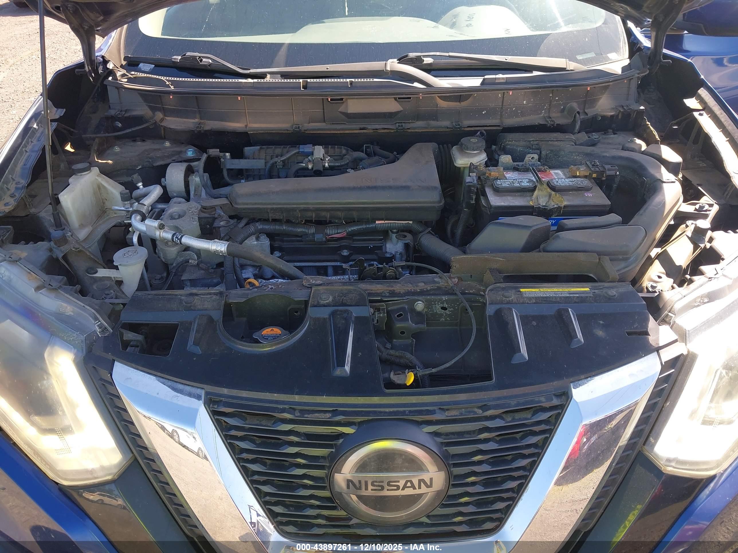 NISSAN ROGUE image 10