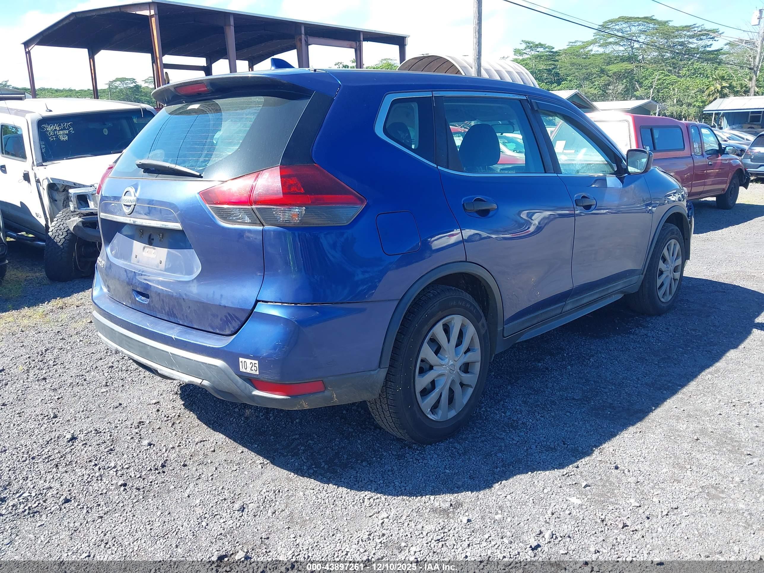 NISSAN ROGUE image 4
