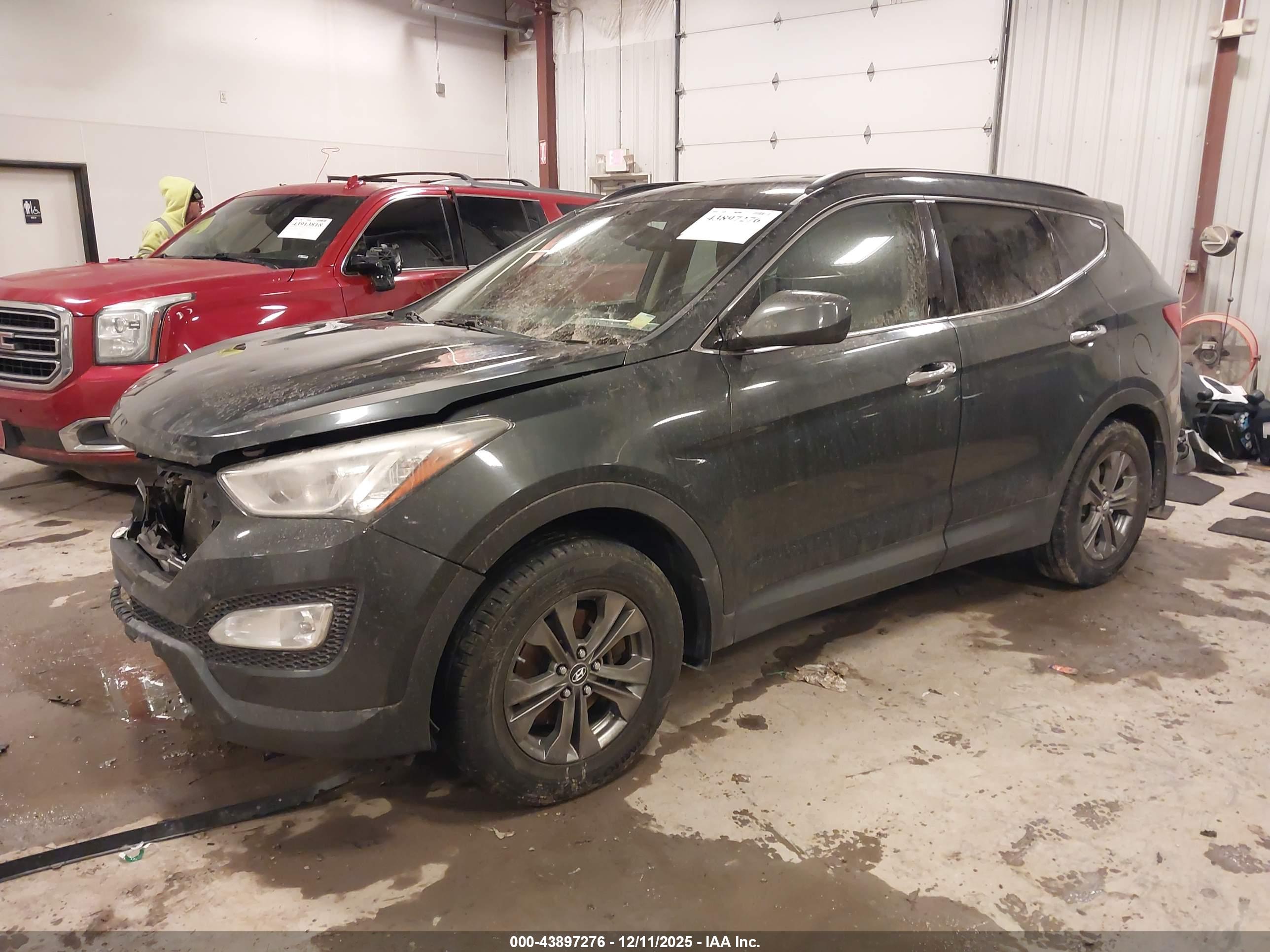 HYUNDAI SANTA image 2