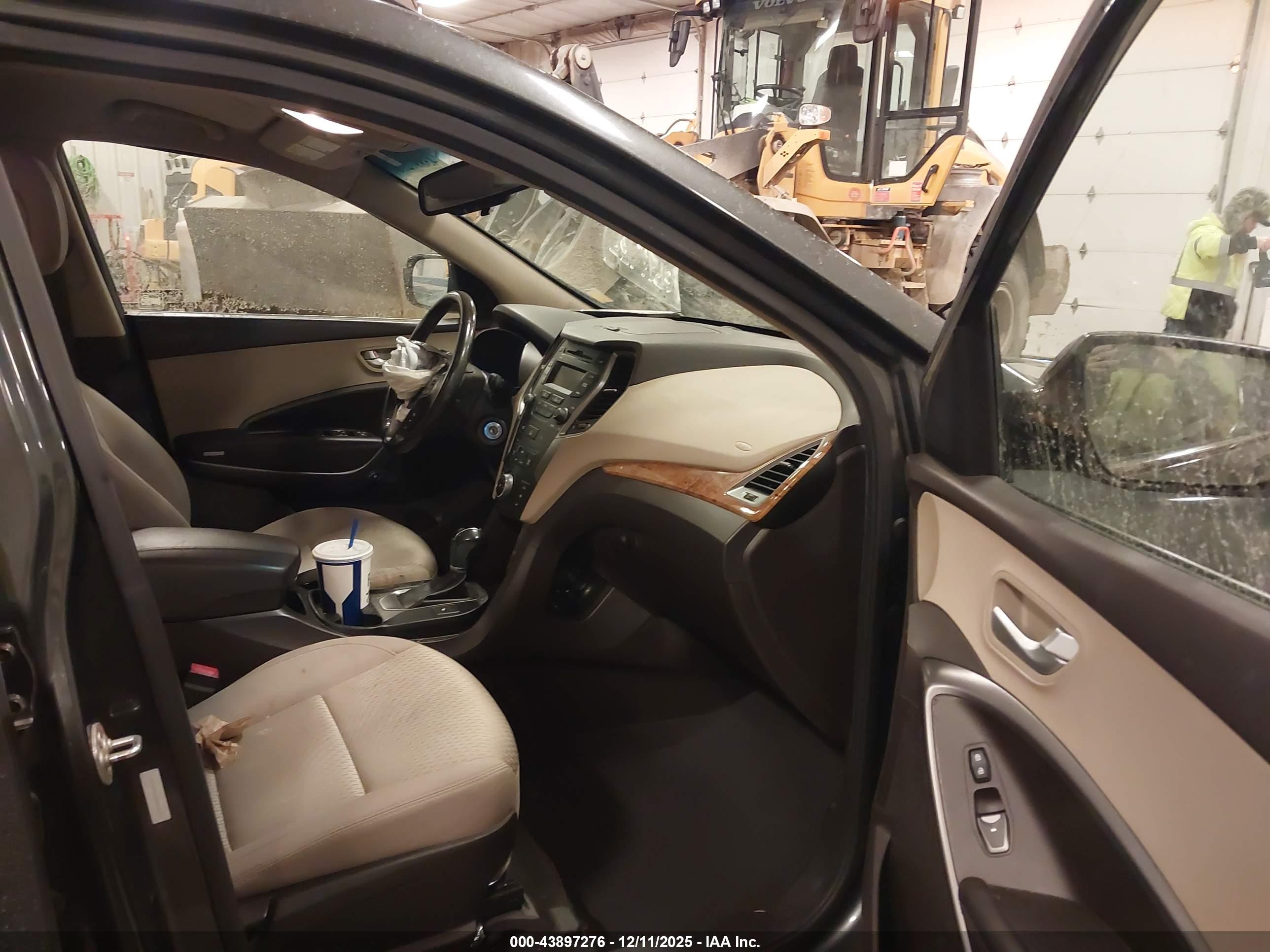 HYUNDAI SANTA image 5