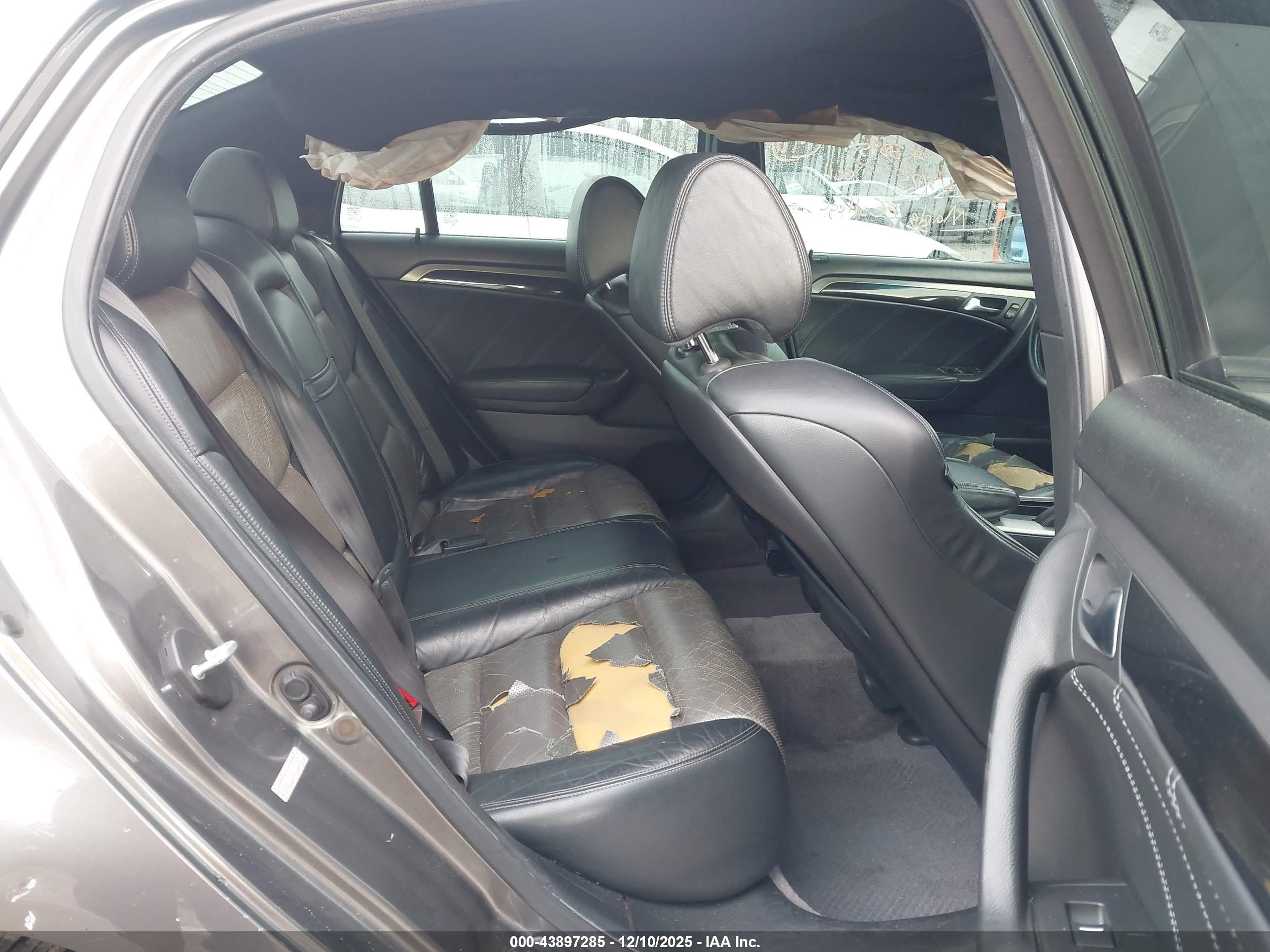 ACURA TL image 8