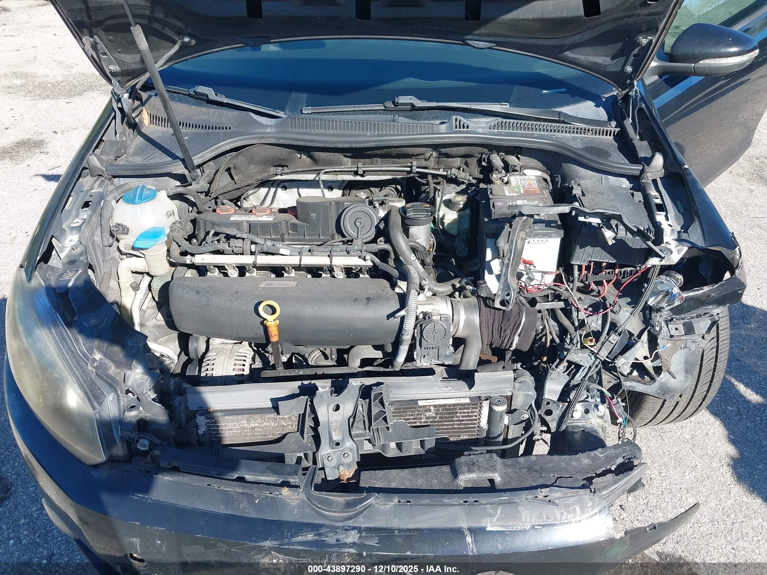 VOLKSWAGEN GOLF image 10