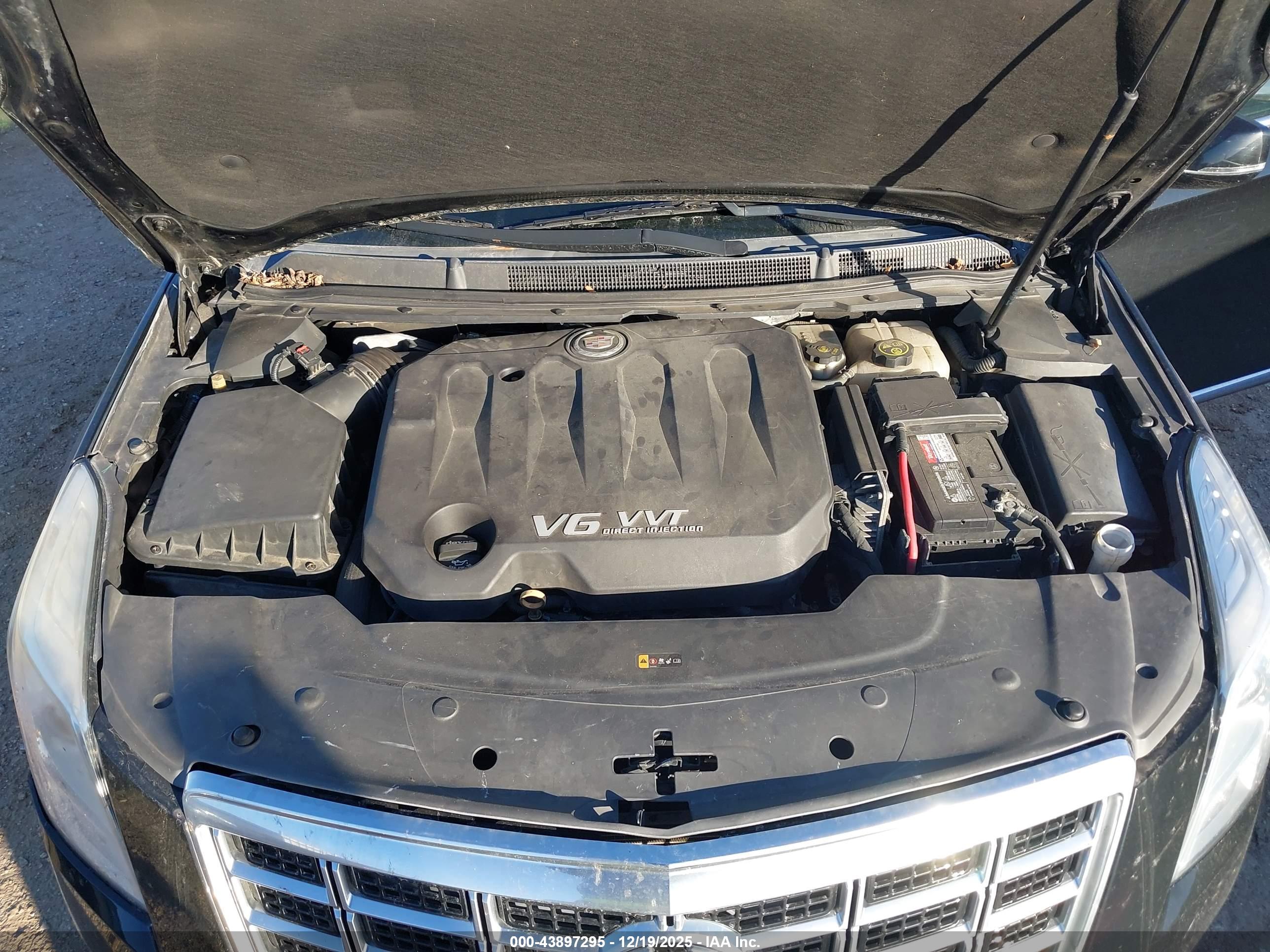 CADILLAC XTS image 10
