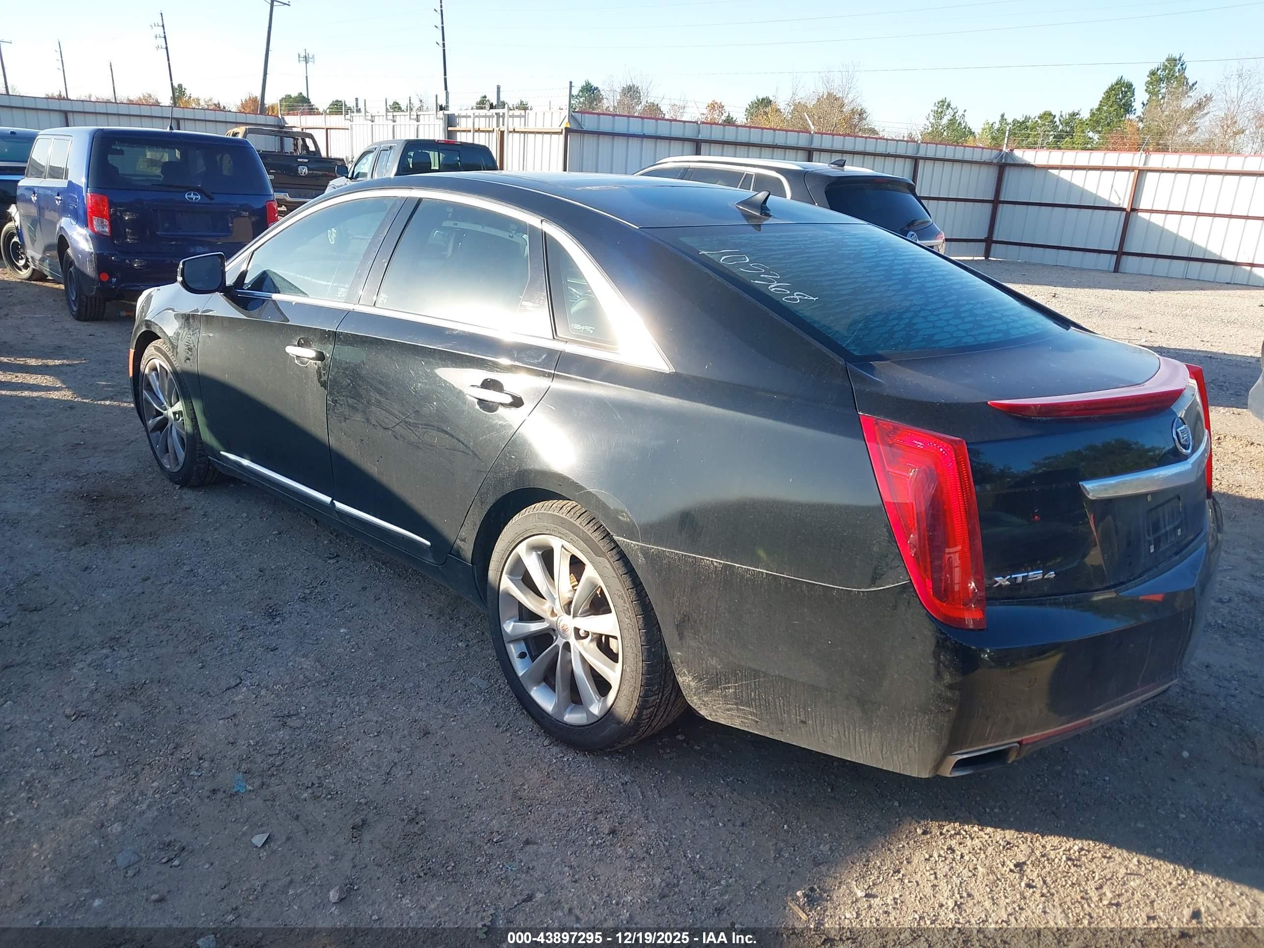 CADILLAC XTS image 3