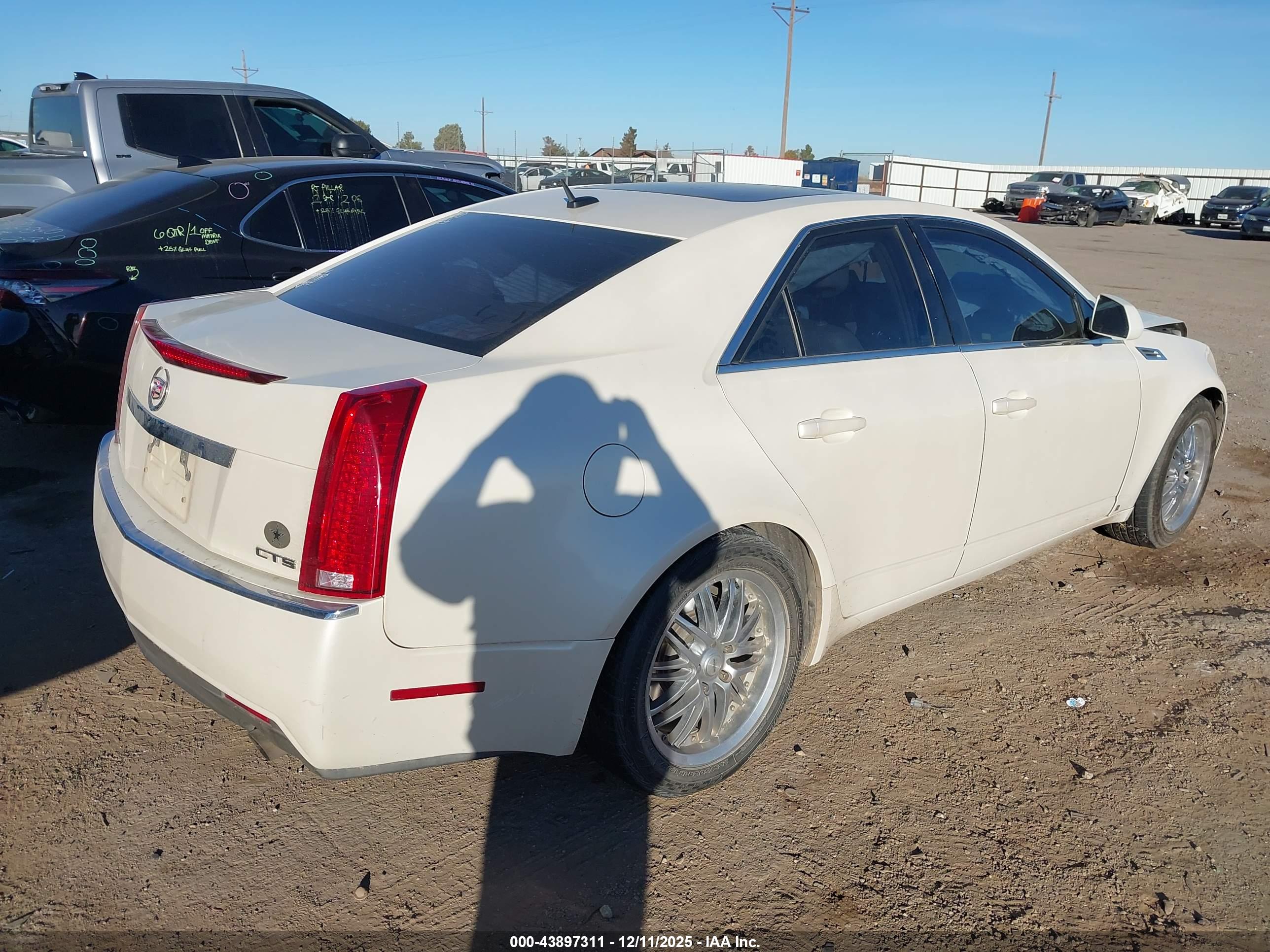 CADILLAC CTS image 4