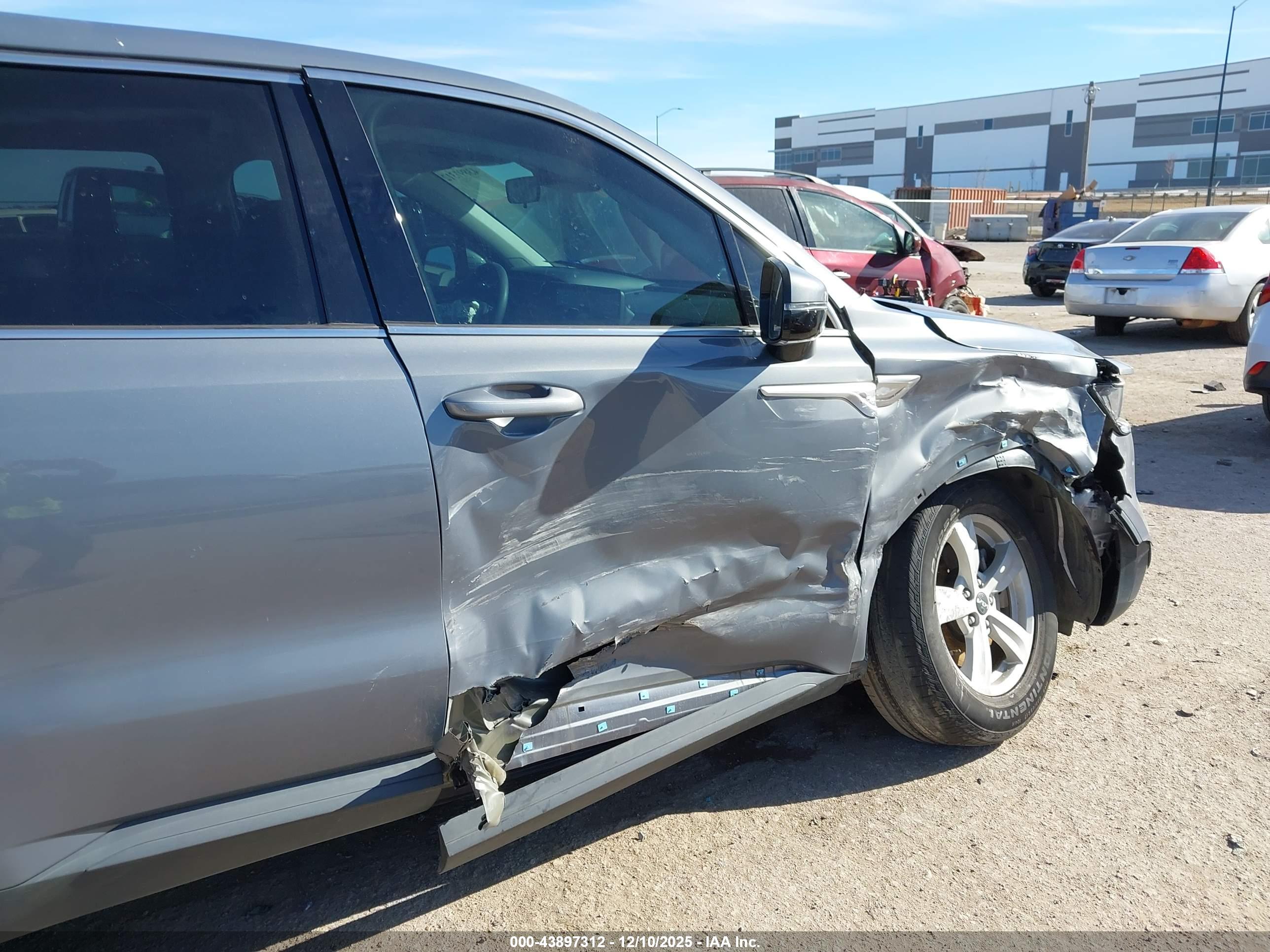 KIA SORENTO image 6
