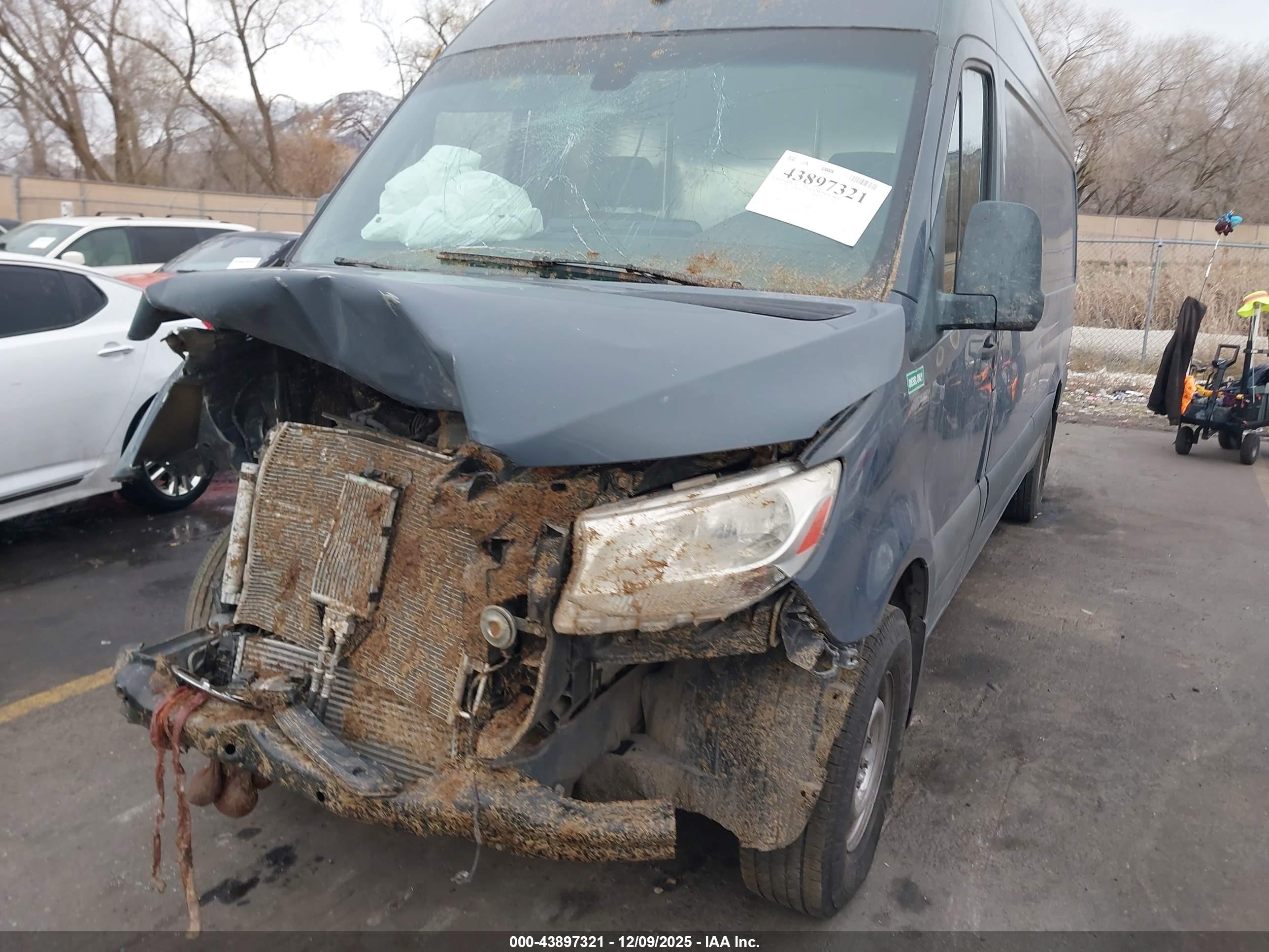 MERCEDES-BENZ SPRINTER image 6