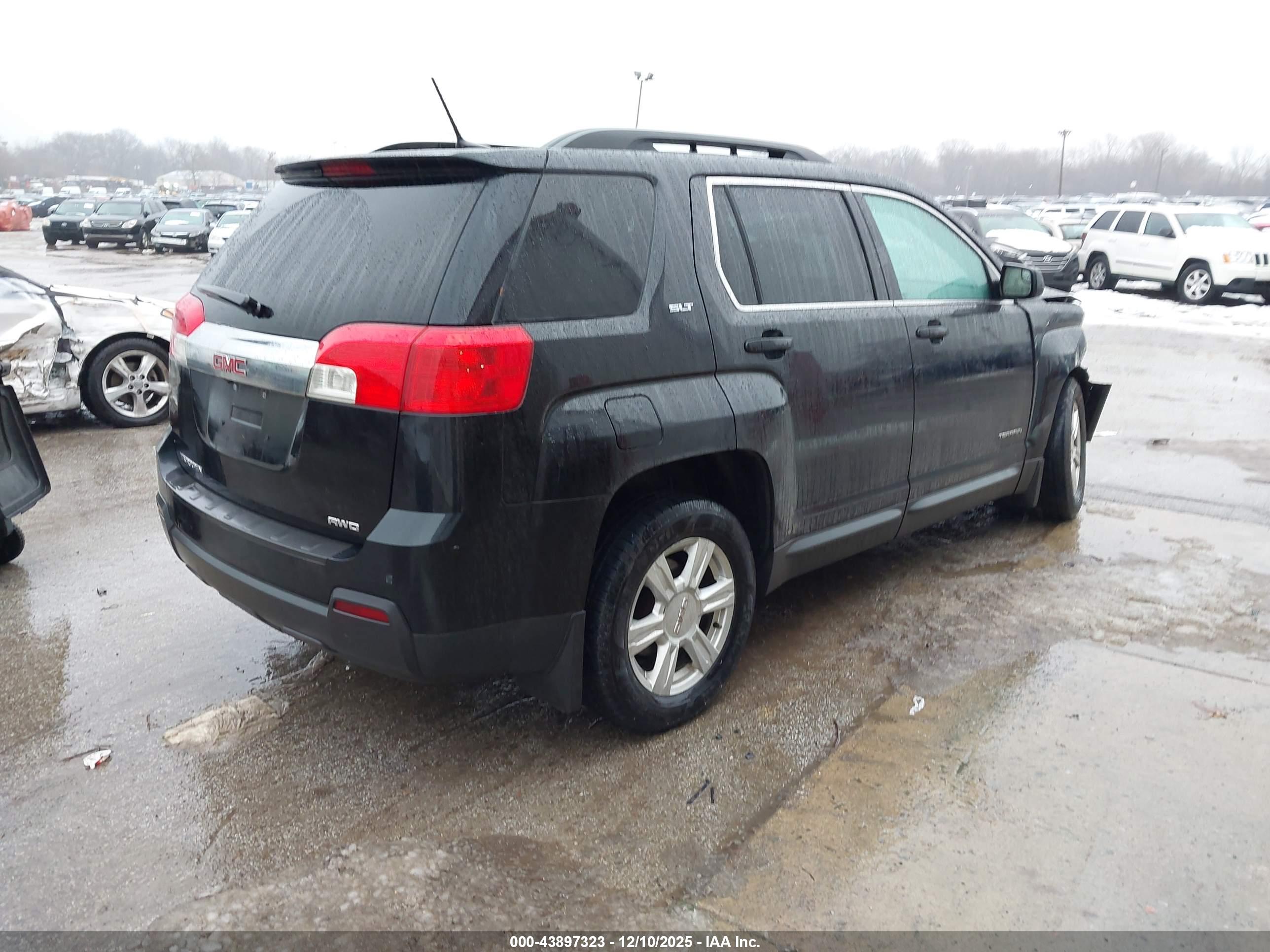 GMC TERRAIN image 4