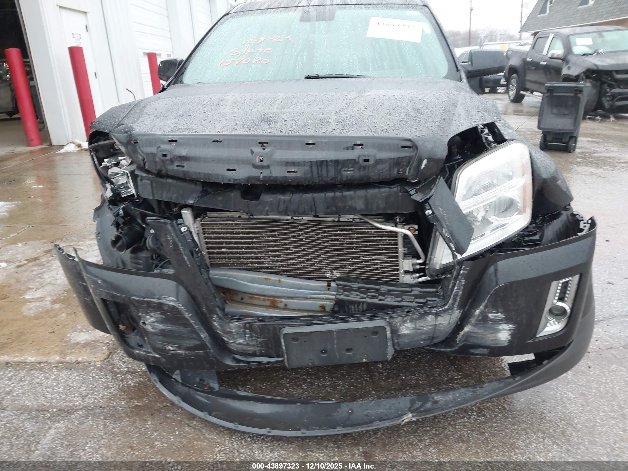 GMC TERRAIN image 6