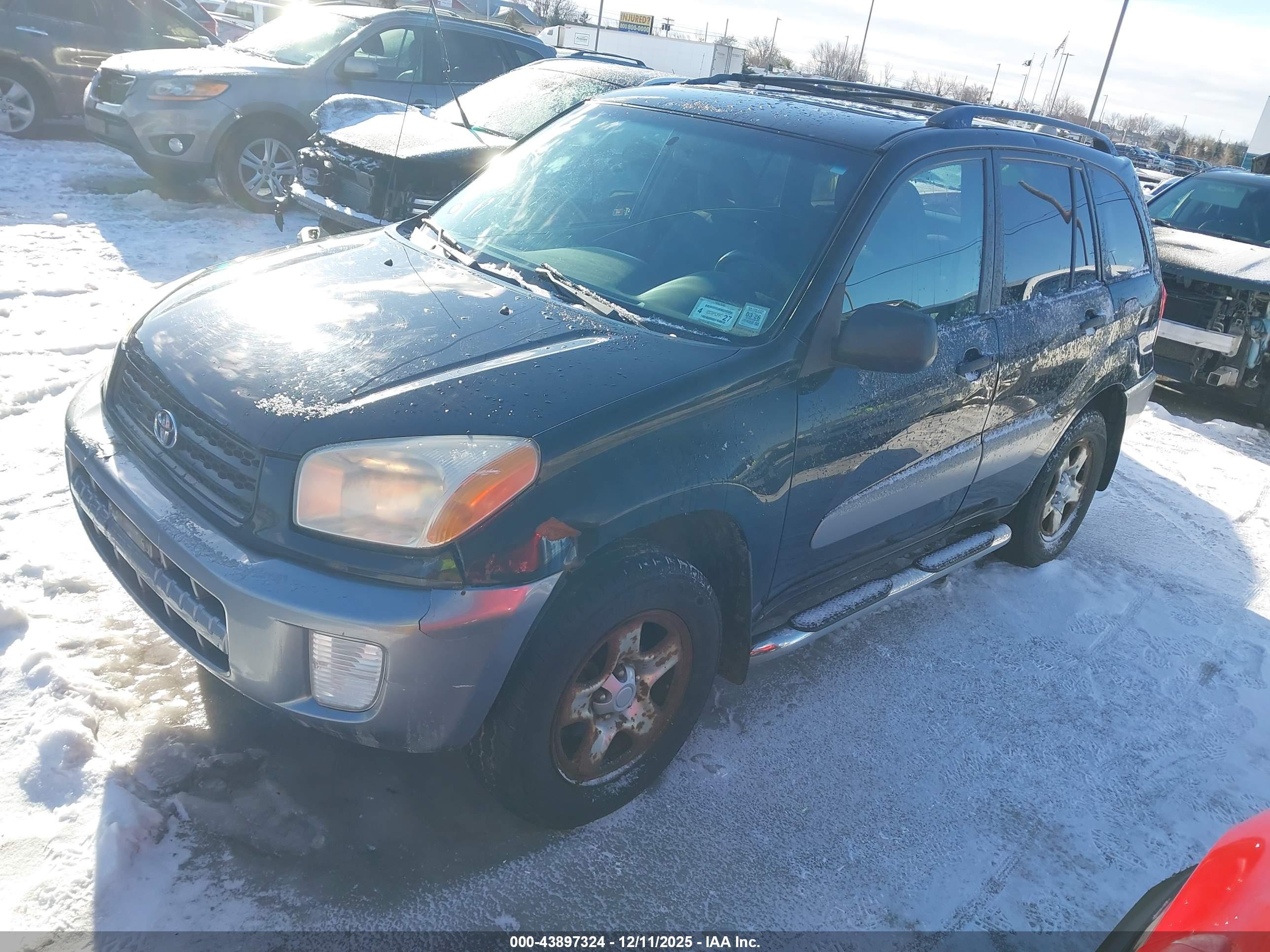 TOYOTA RAV4 image 2
