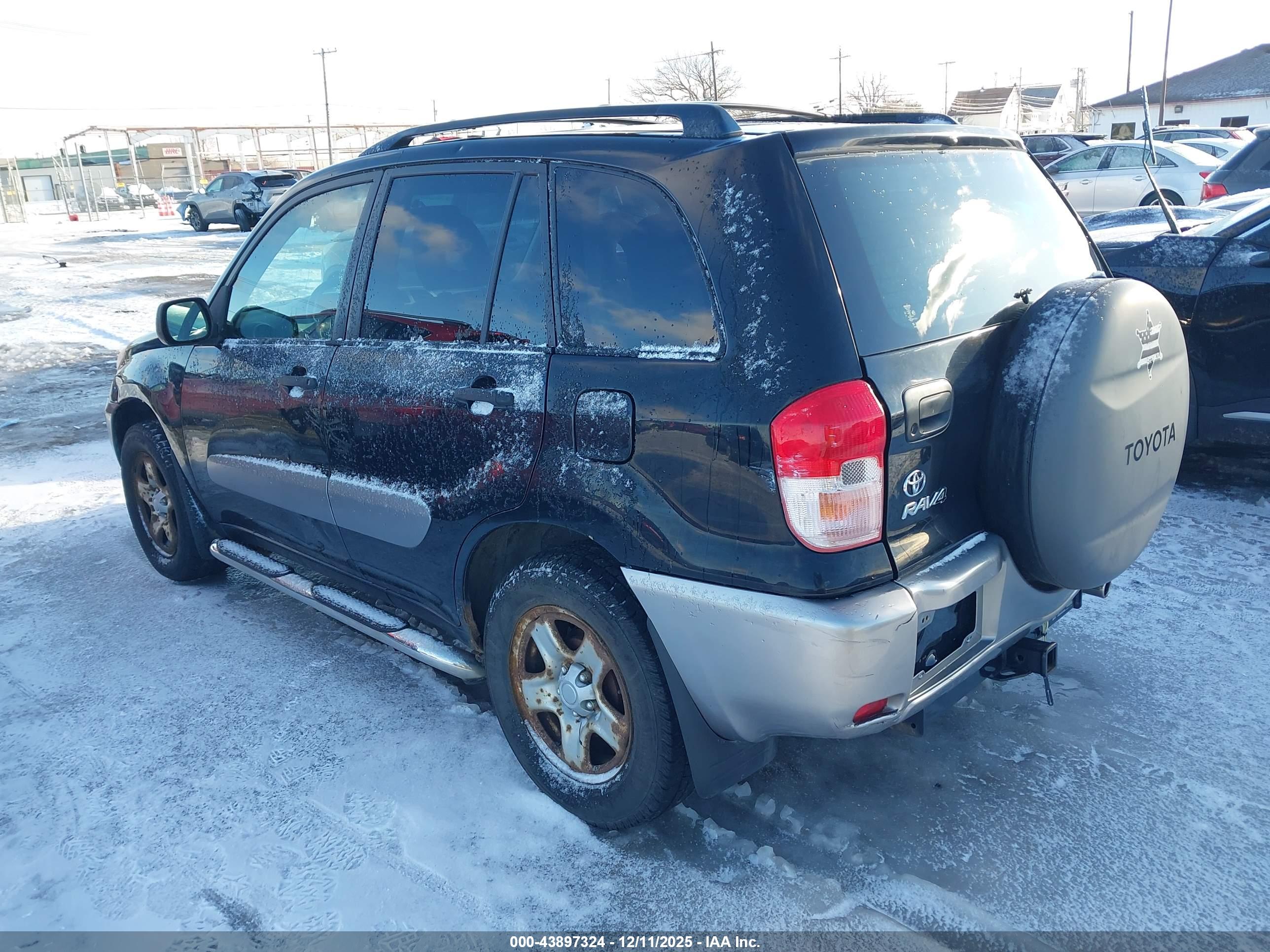 TOYOTA RAV4 image 3