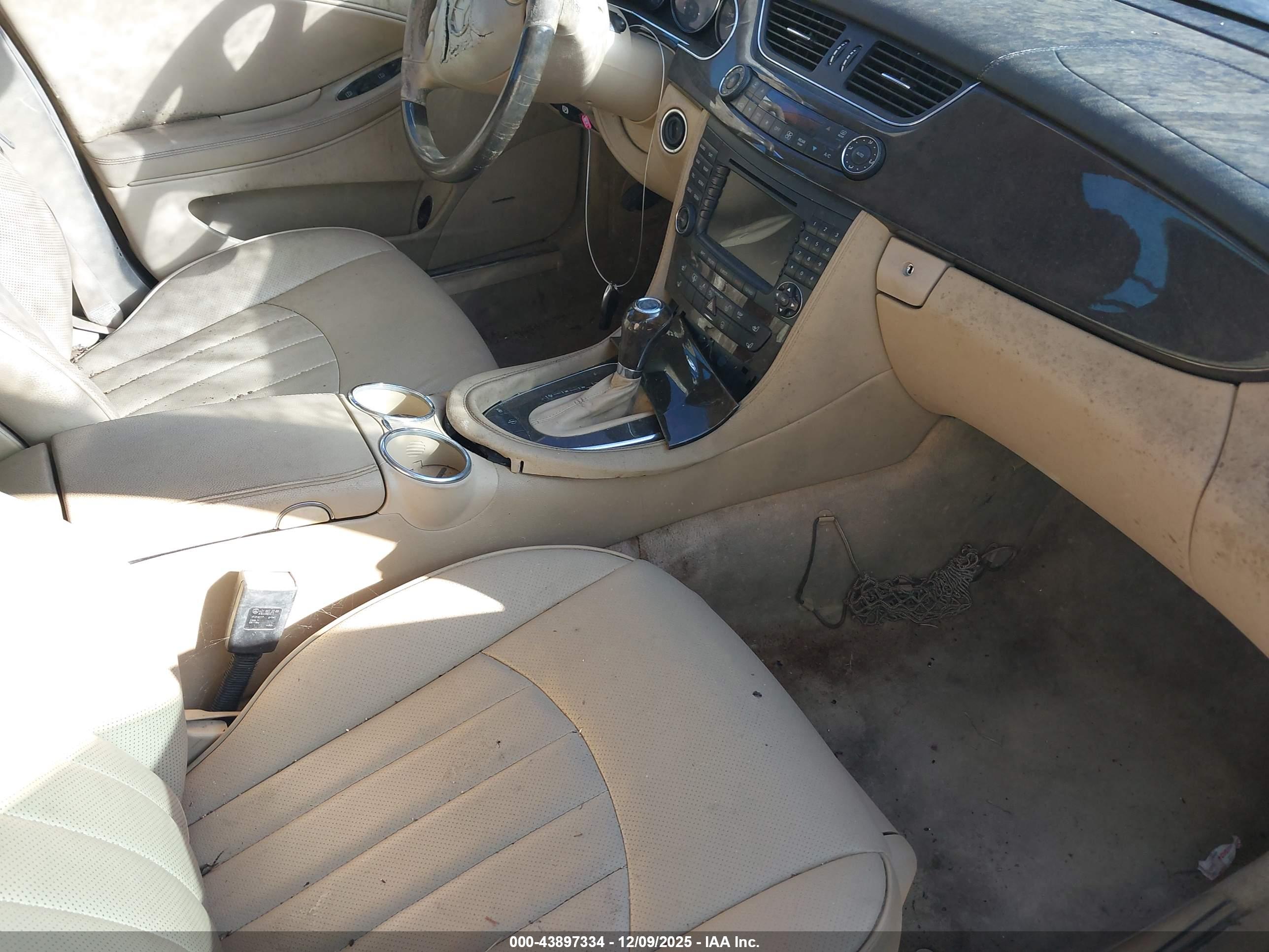 MERCEDES-BENZ CLS image 5